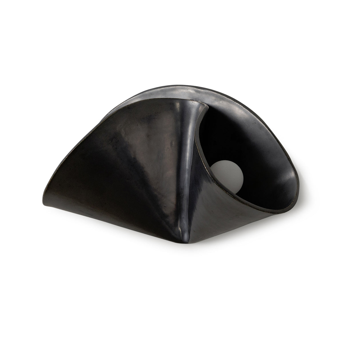 Shado Sconce