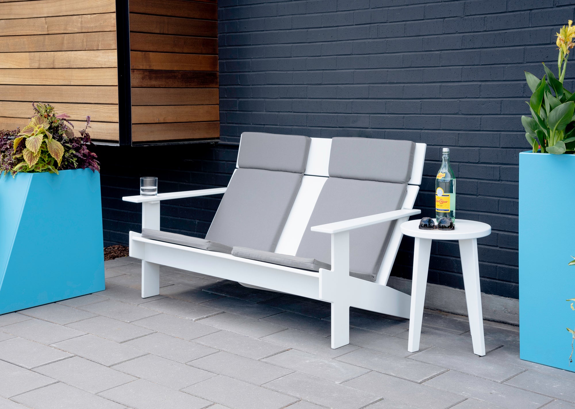 Lollygagger Sofa