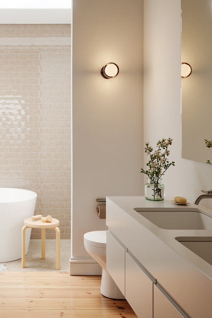 Loop Wall Lamp