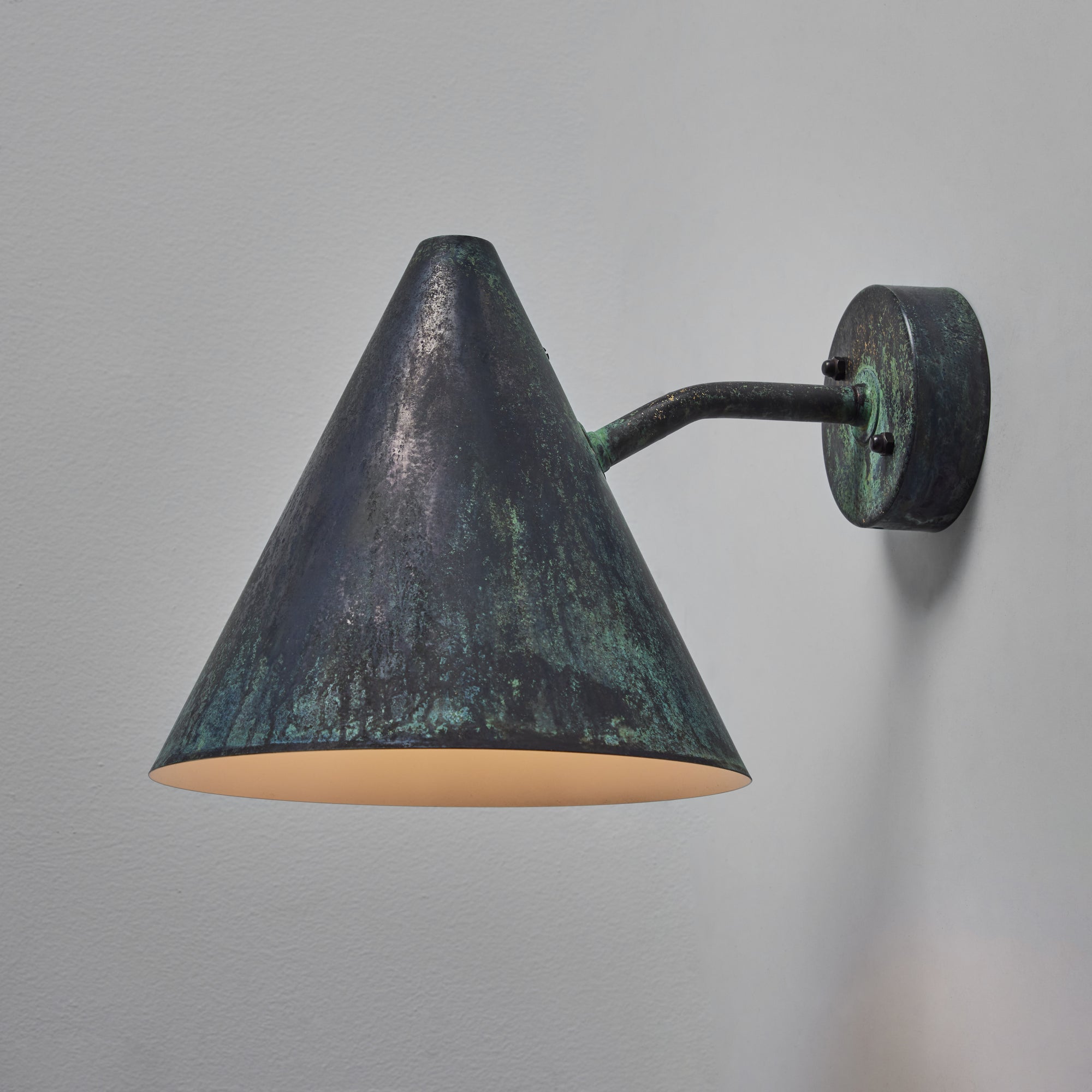 Tratten Wall Sconce