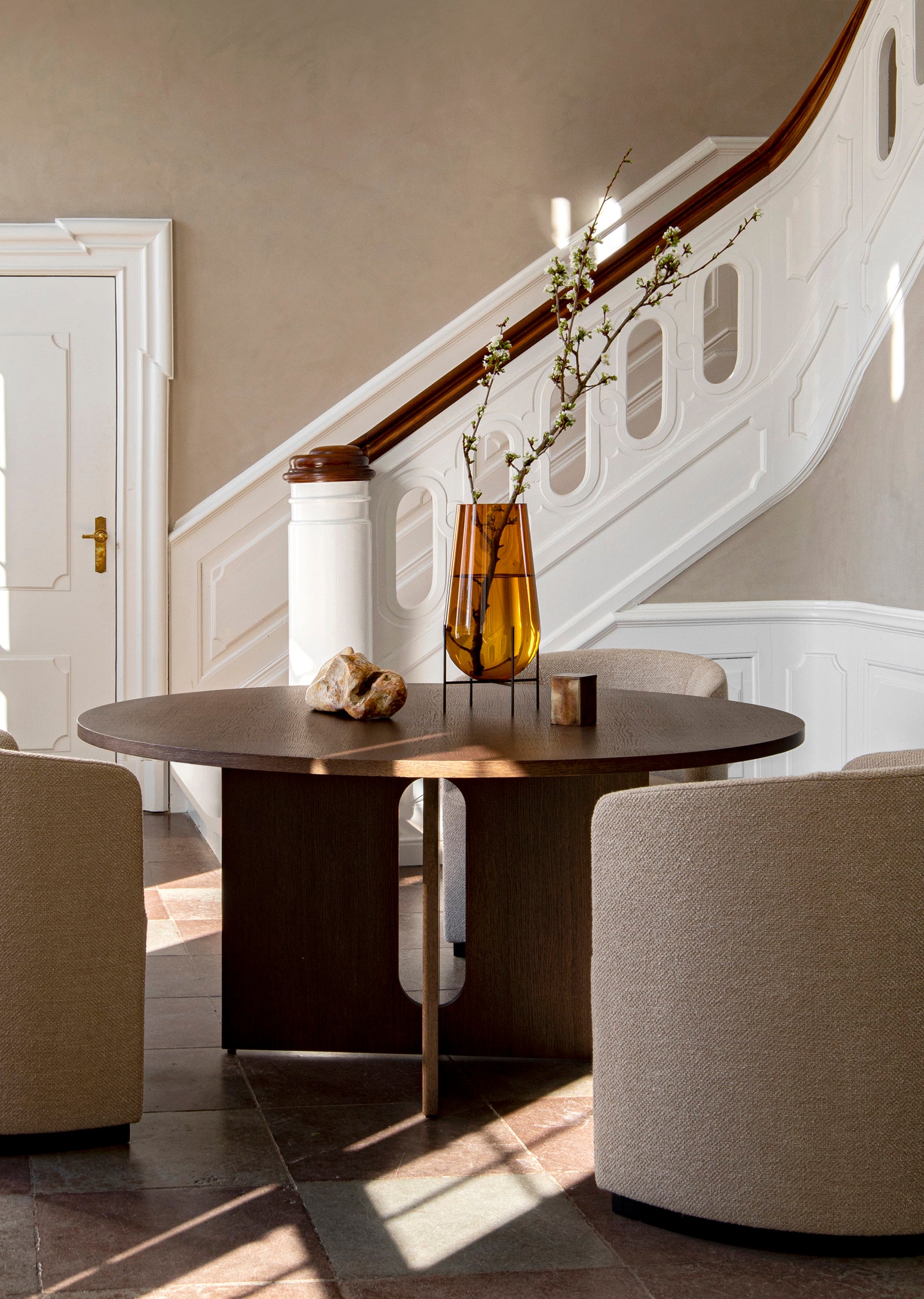 Androgyne Dining Table — Round and Rectangle