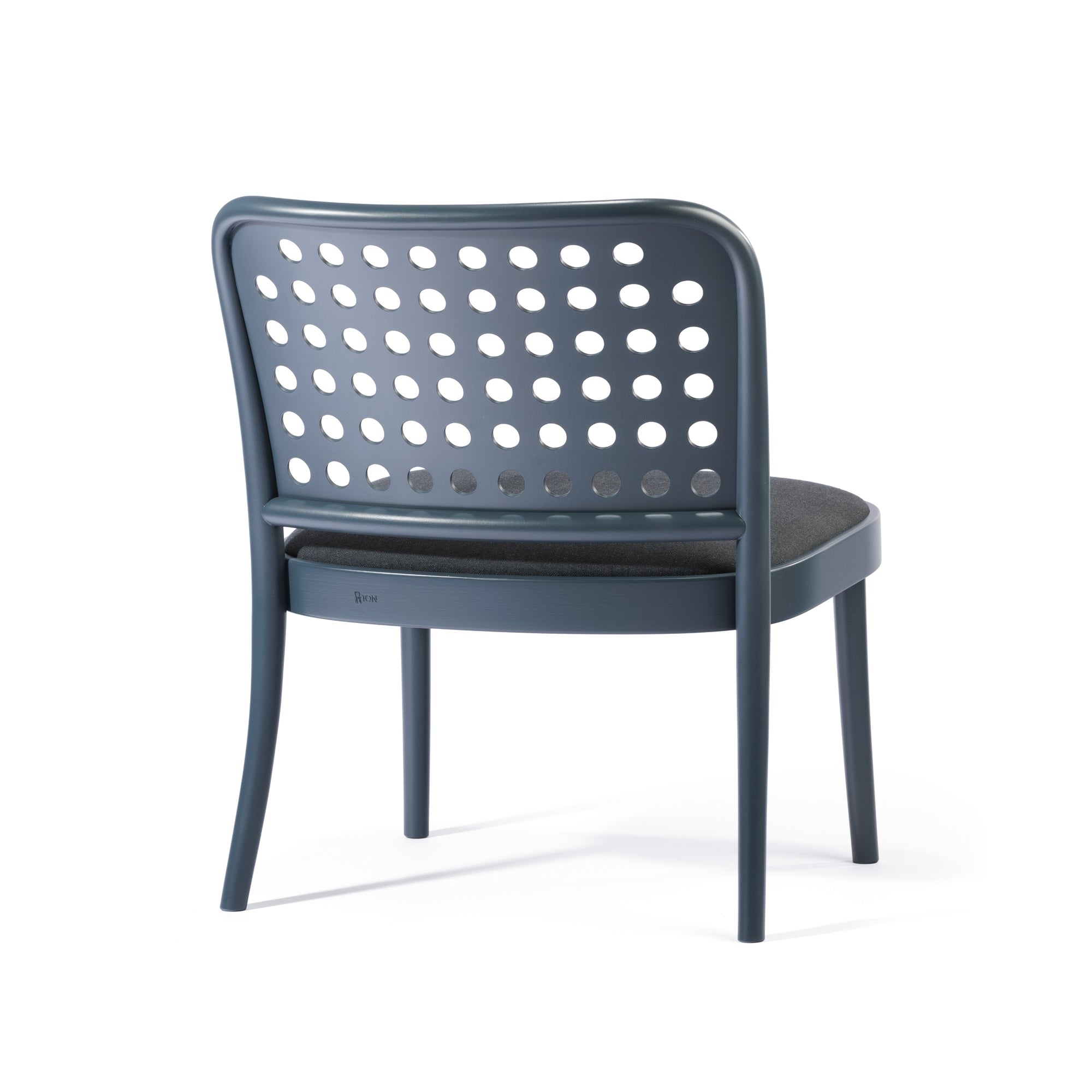 822 Lounge Chair — Upholstered Seat