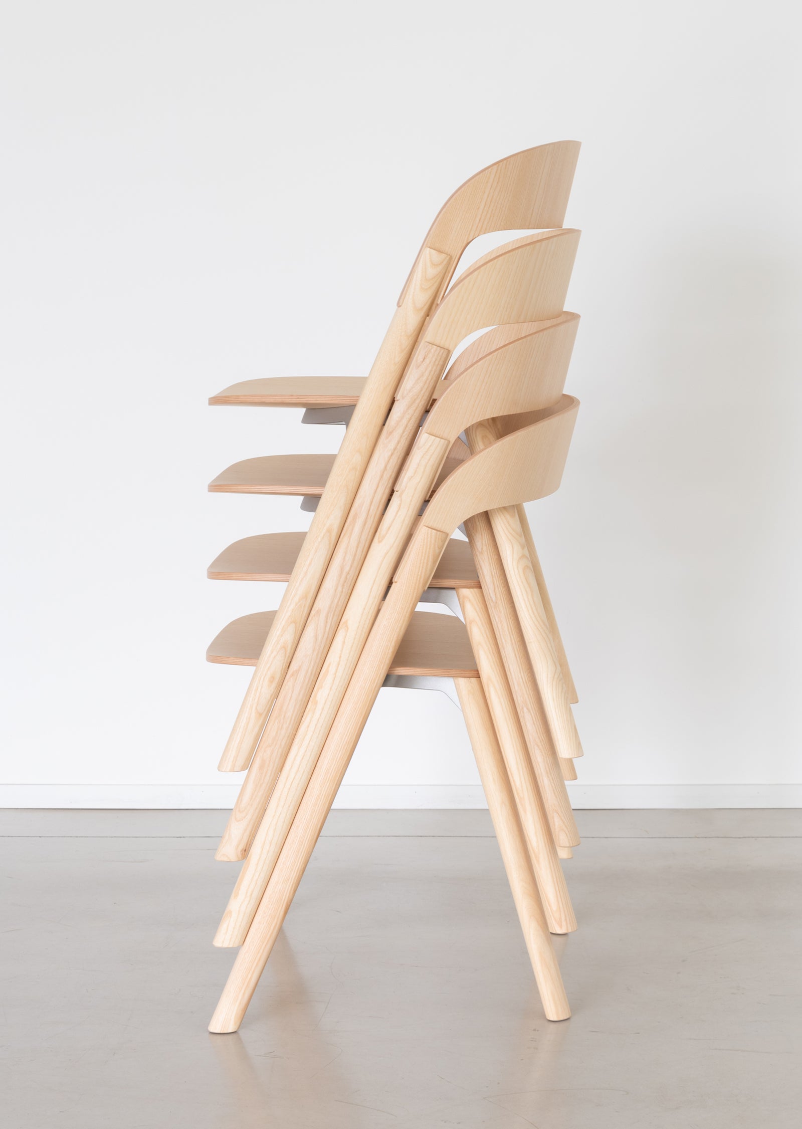 Pila Chair