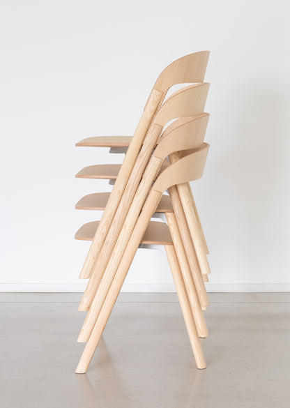 Pila Chair