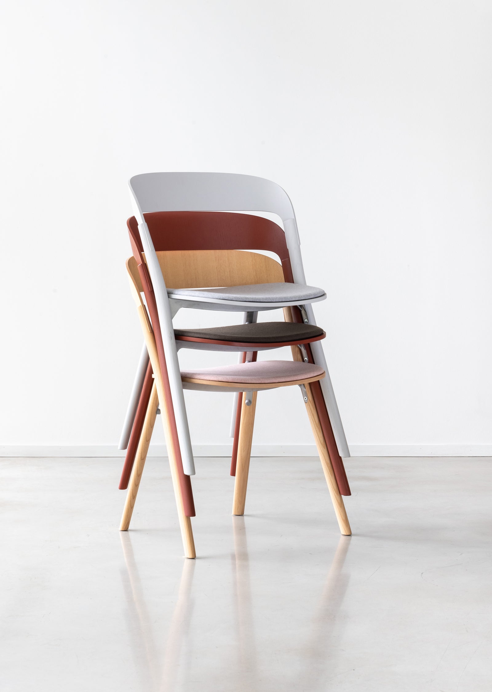 Pila Chair — Upholstered
