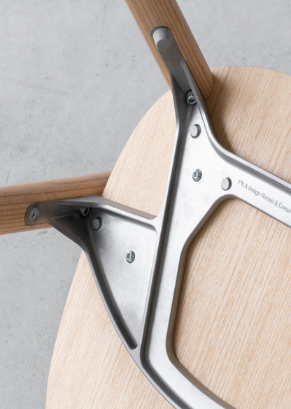 Pila Chair