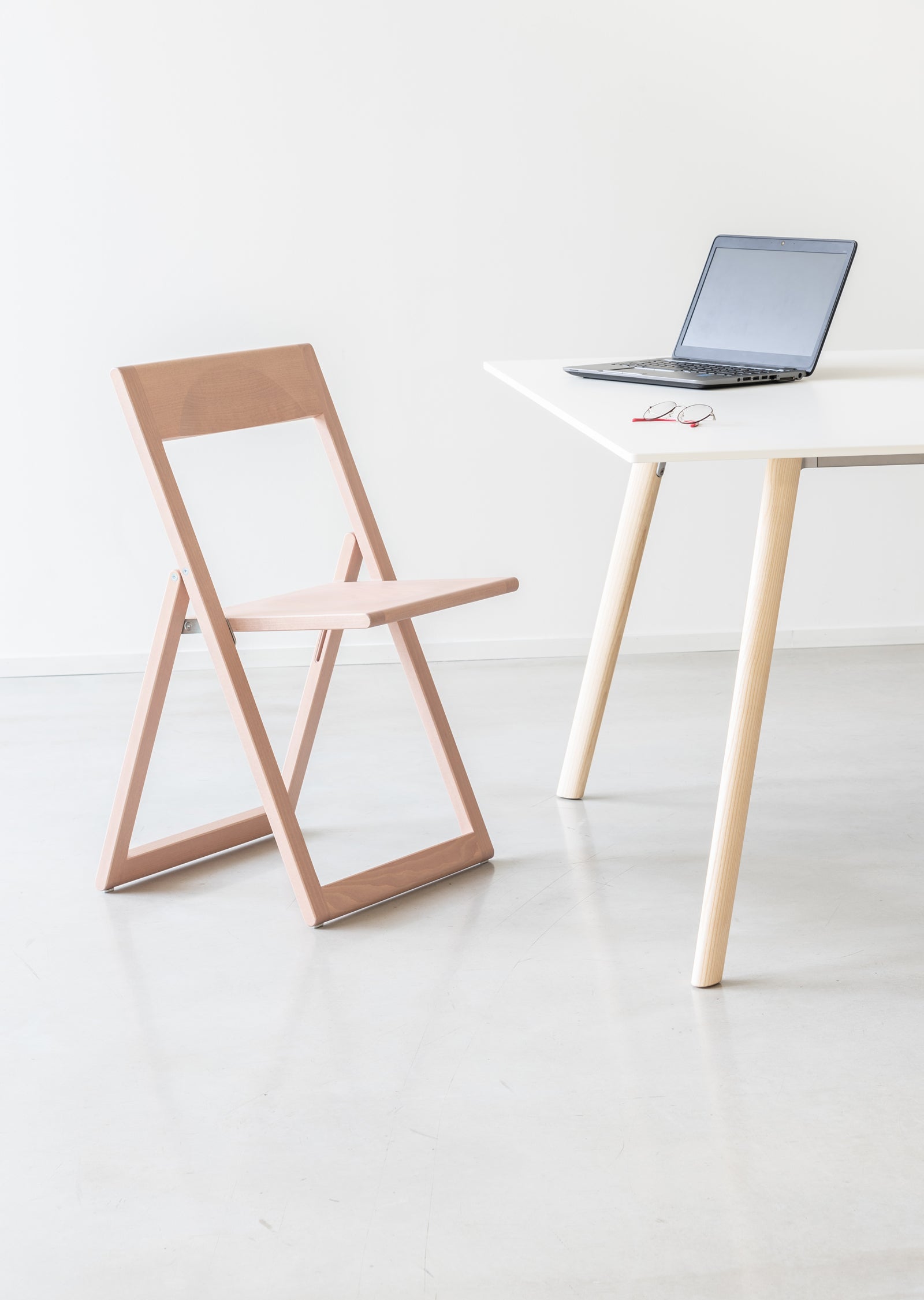 Aviva Folding Chair
