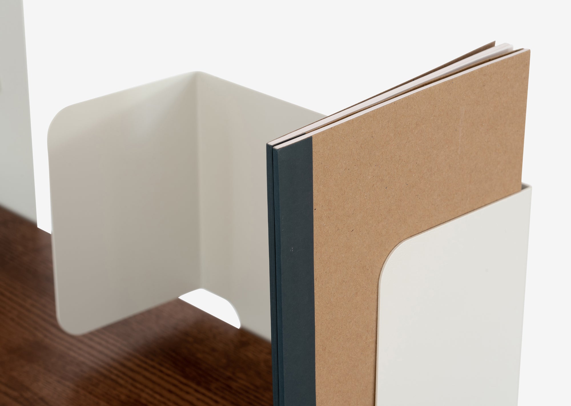 Mantis Desk