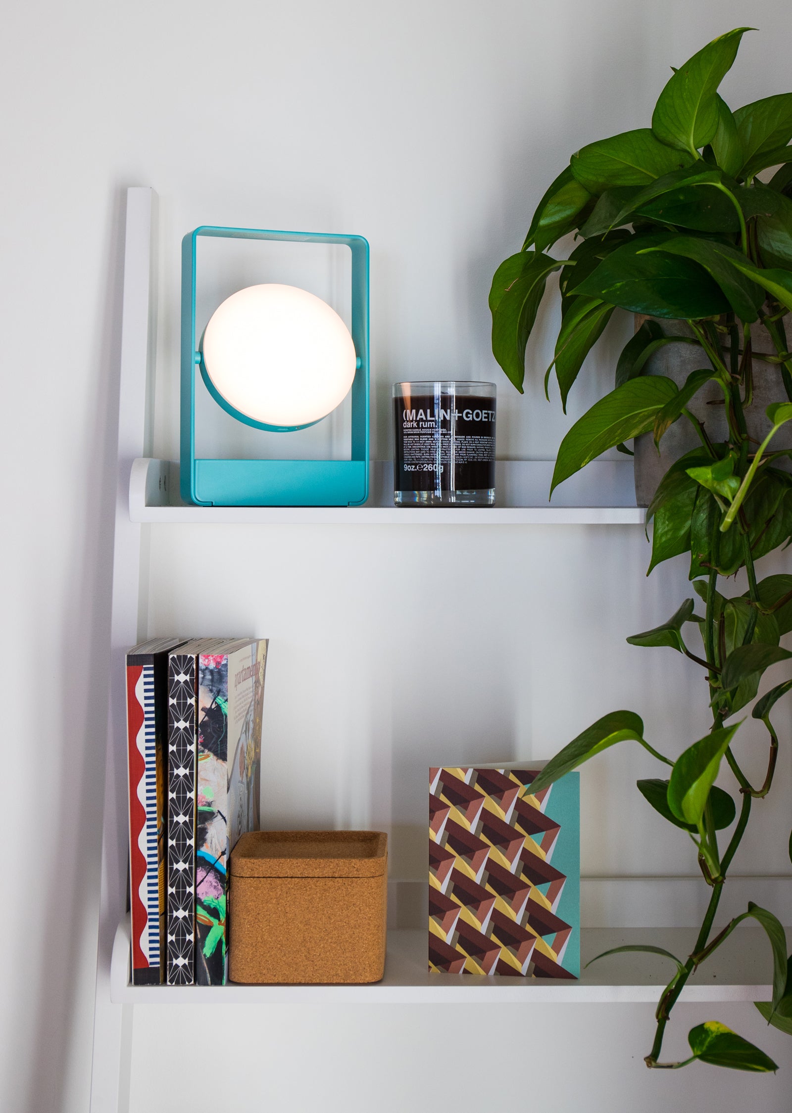 Mouro Portable Lamp