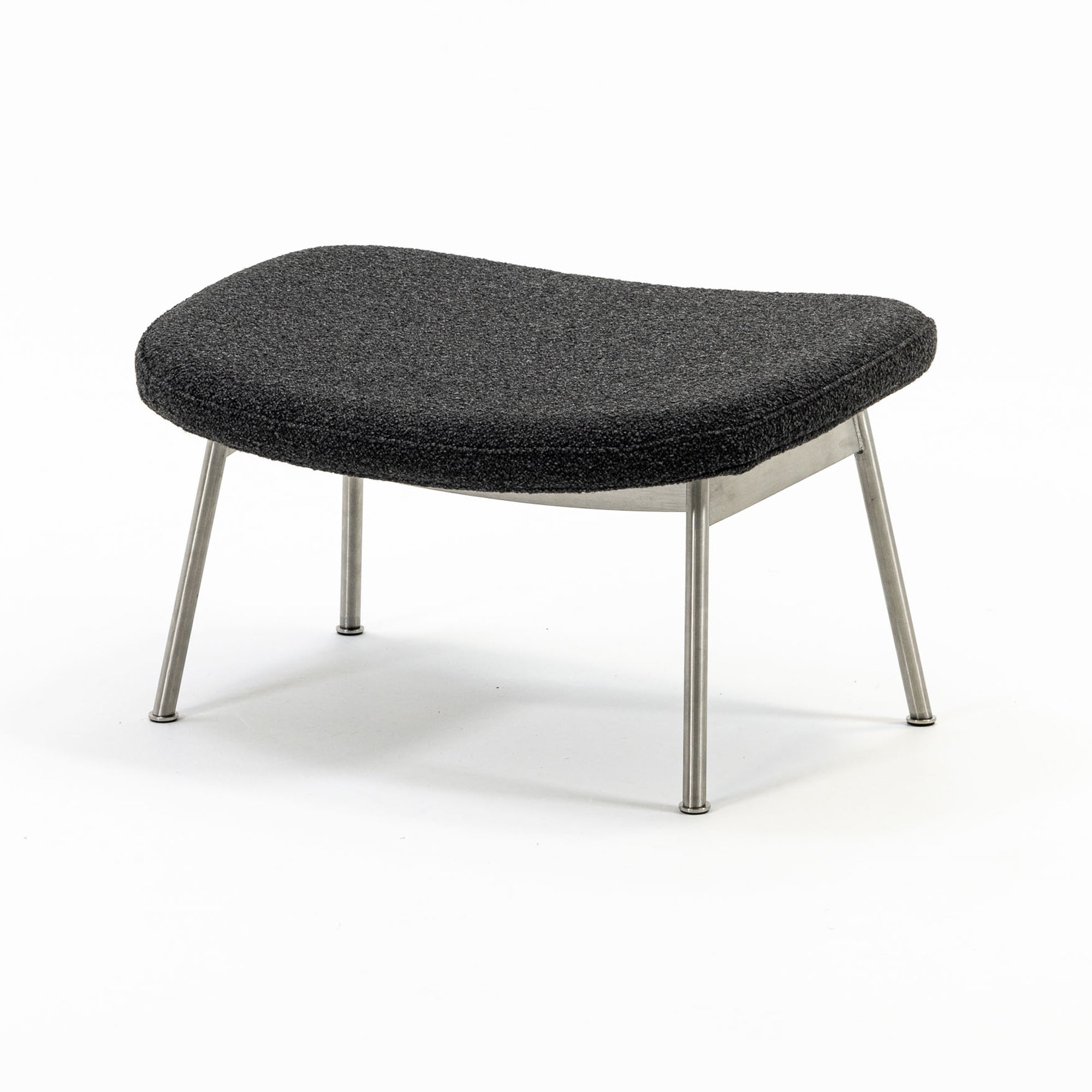 Ella Ottoman — Metal