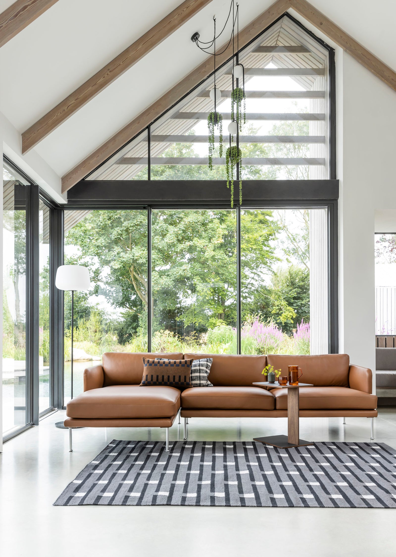 Overhang Table