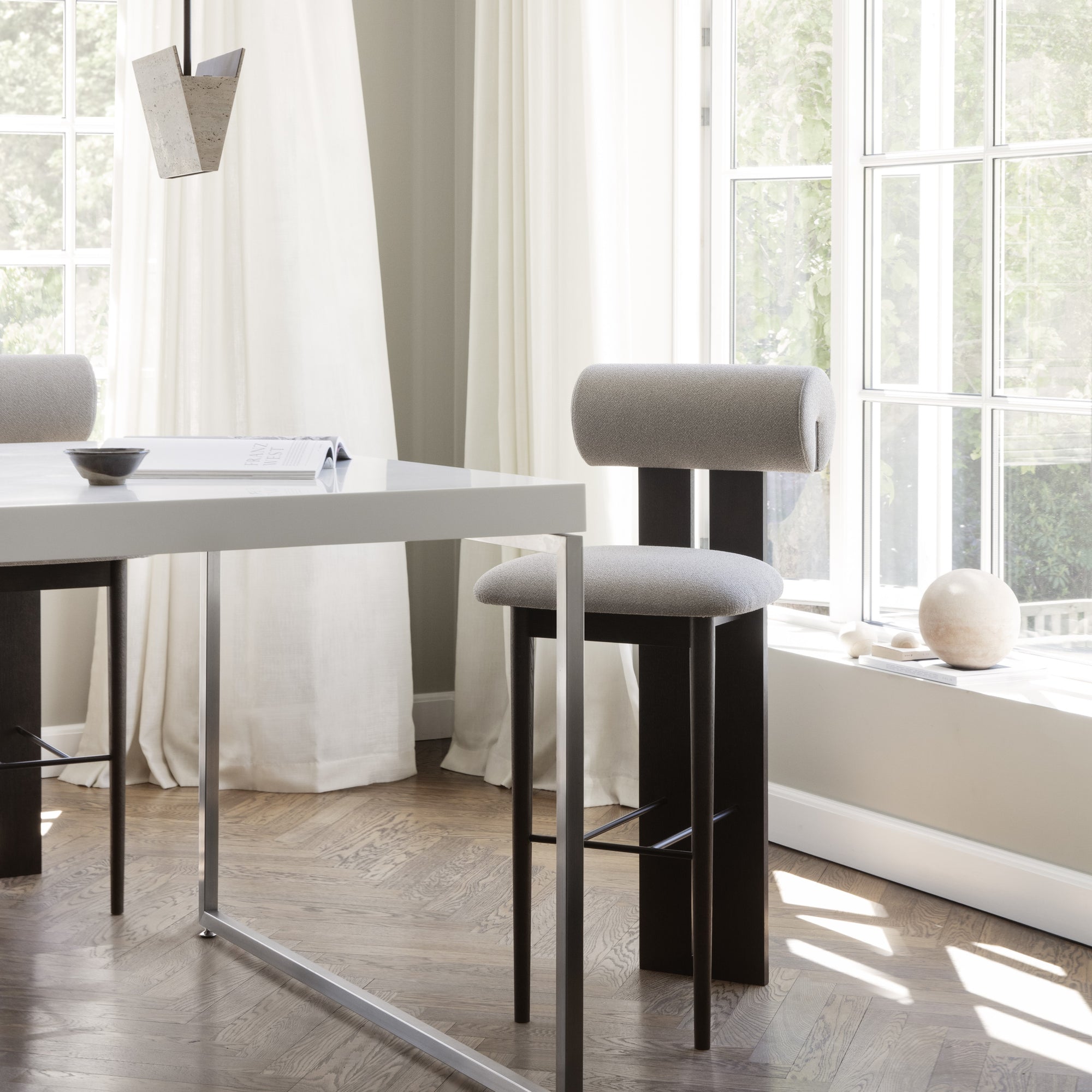 Hippo Counter and Bar Chair