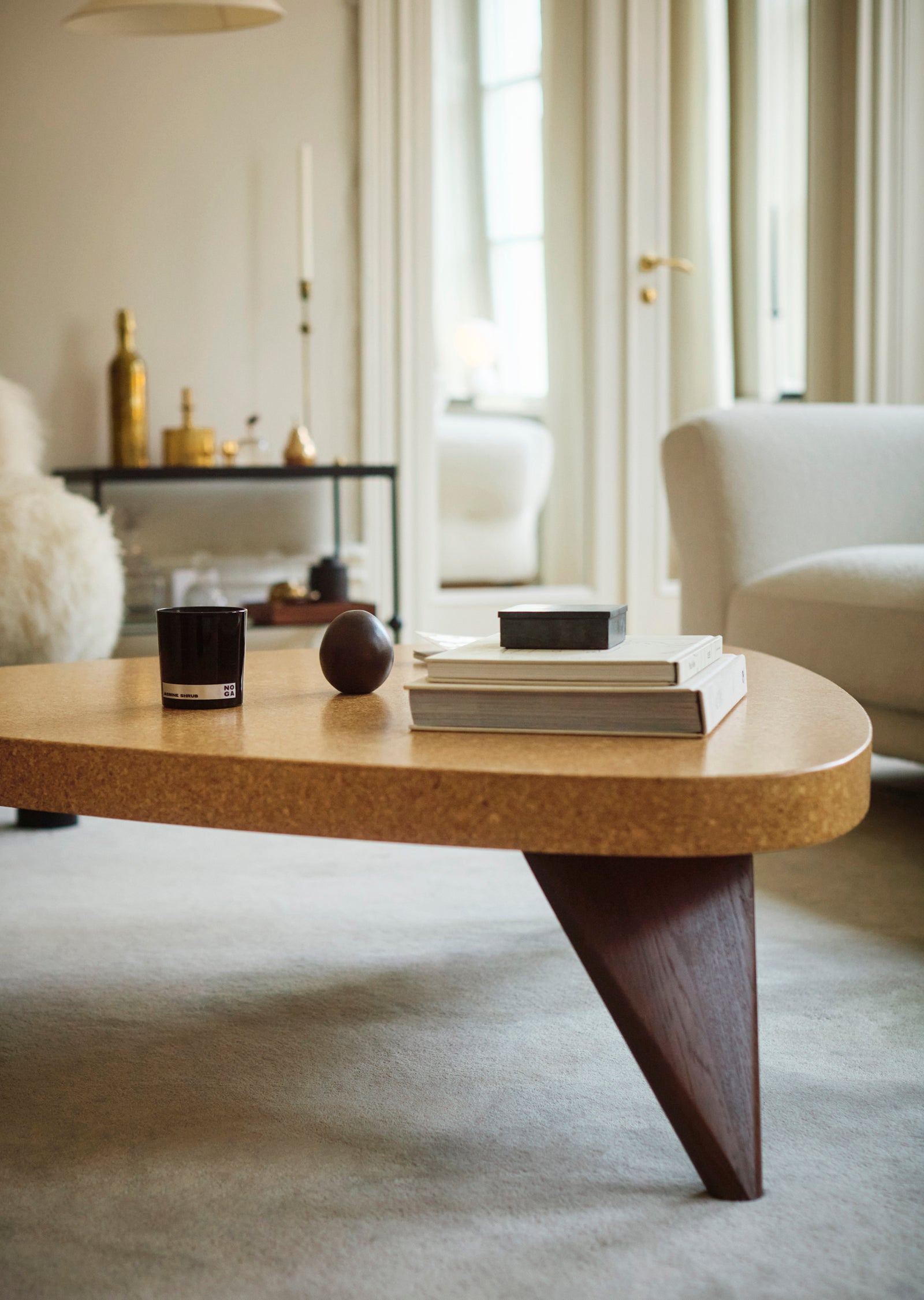 Plectrum Table