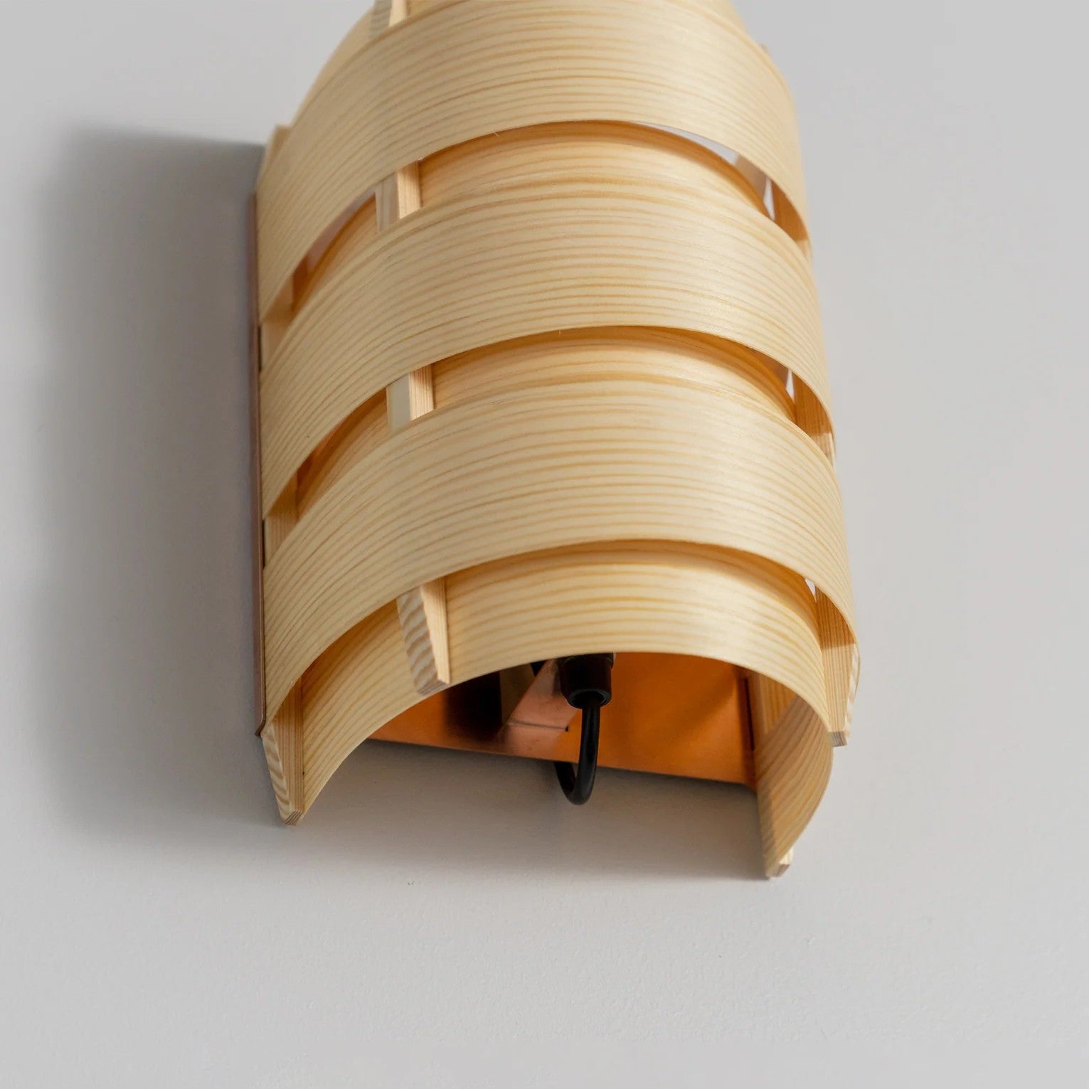 1004 Hans Sconce Lamp