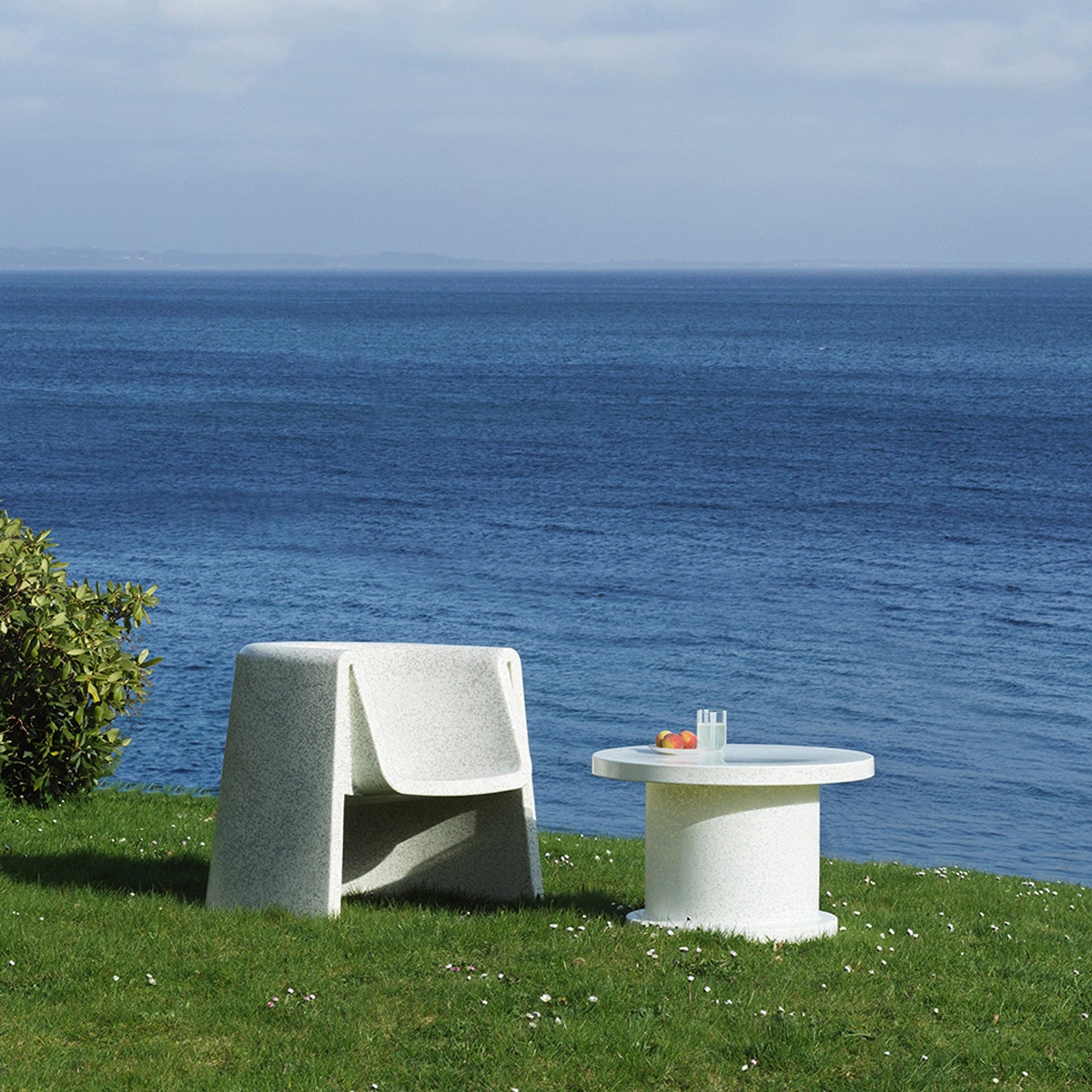 Bit Lounge Chair