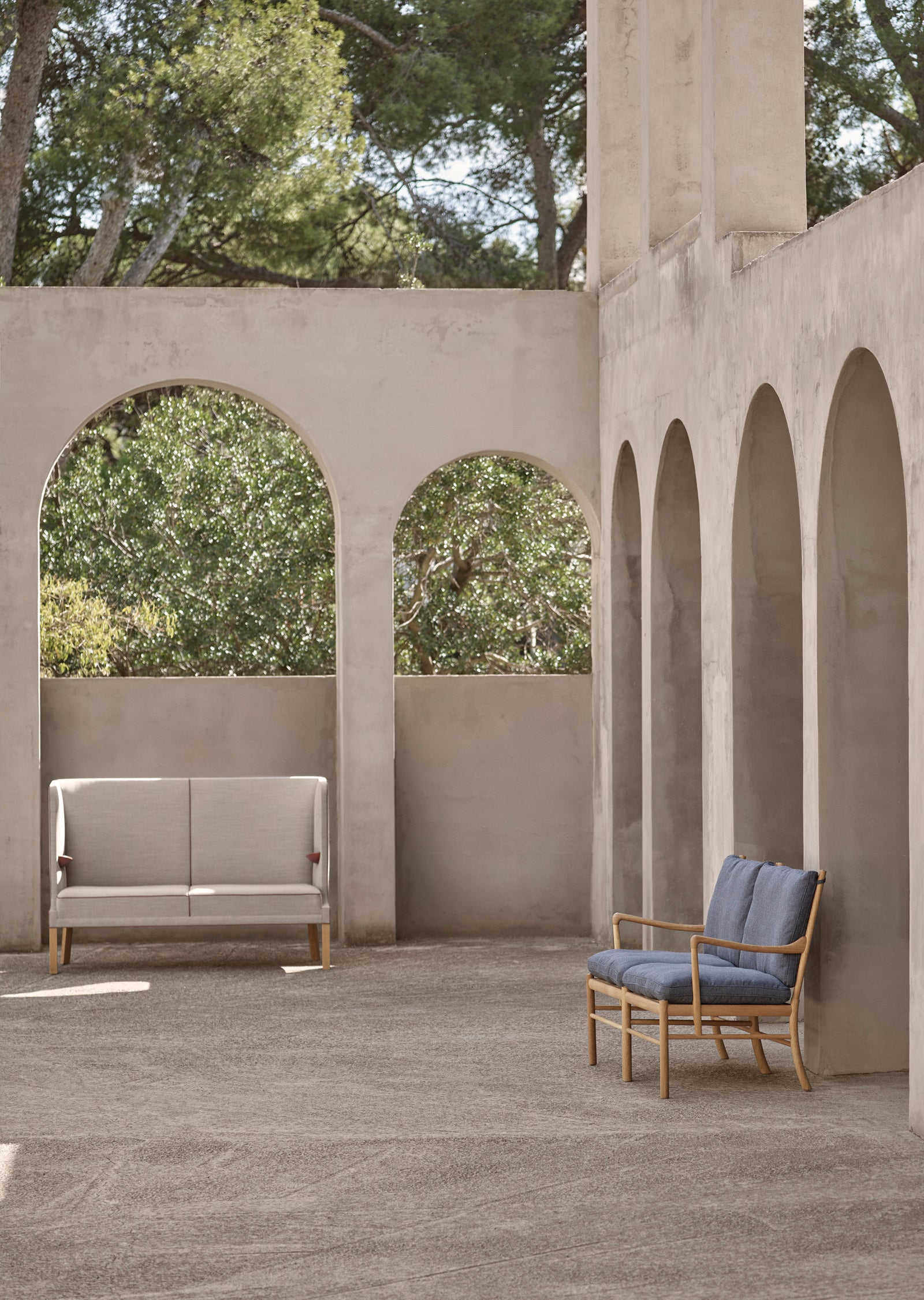 OW149-2 Colonial Sofa