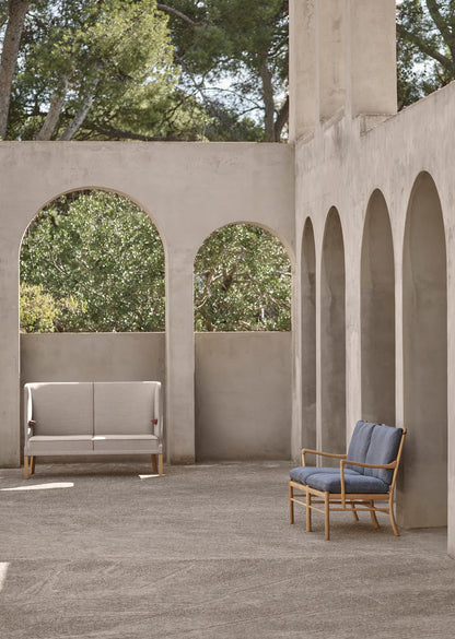 OW149-2 Colonial Sofa