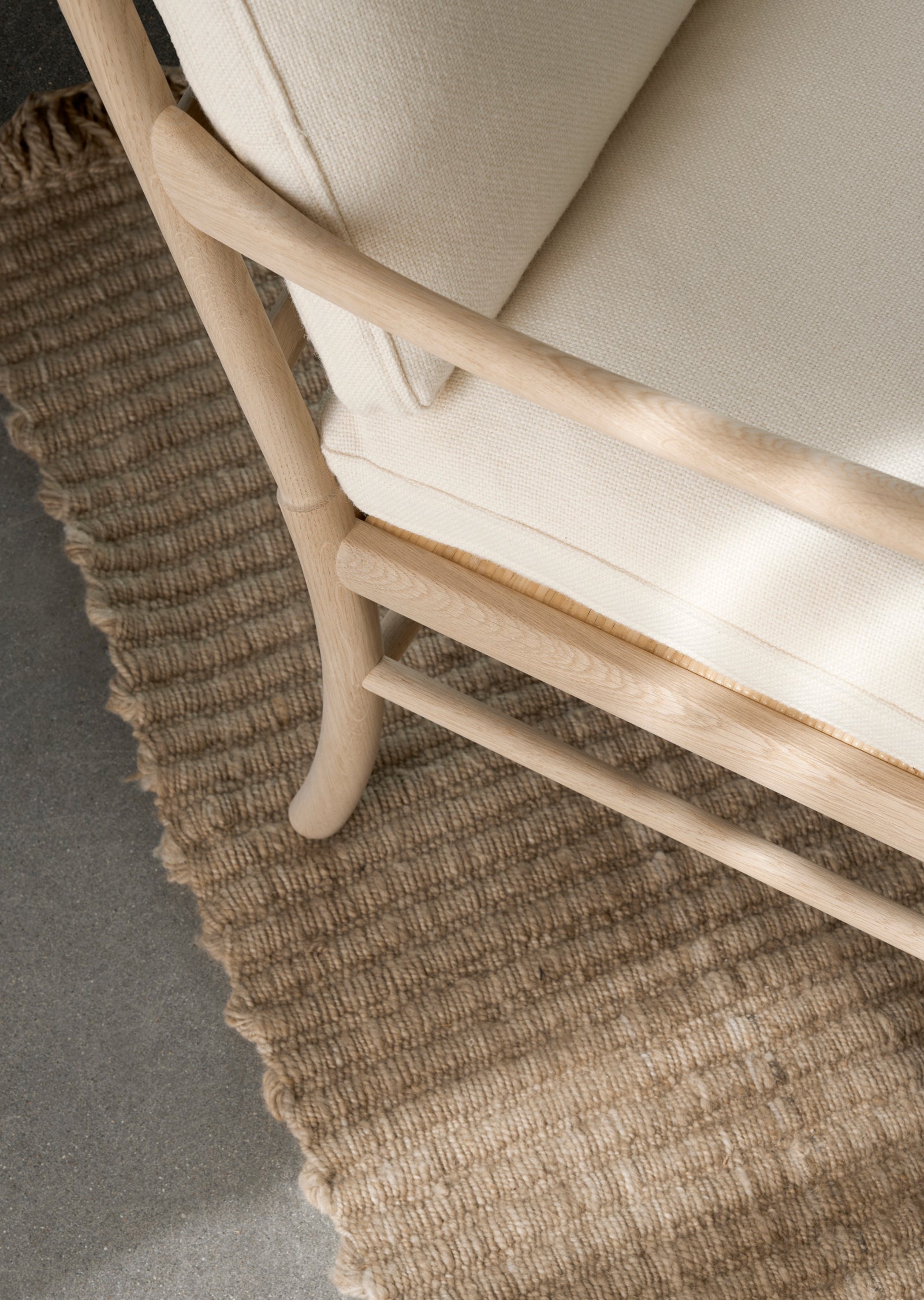OW149 Colonial Chair