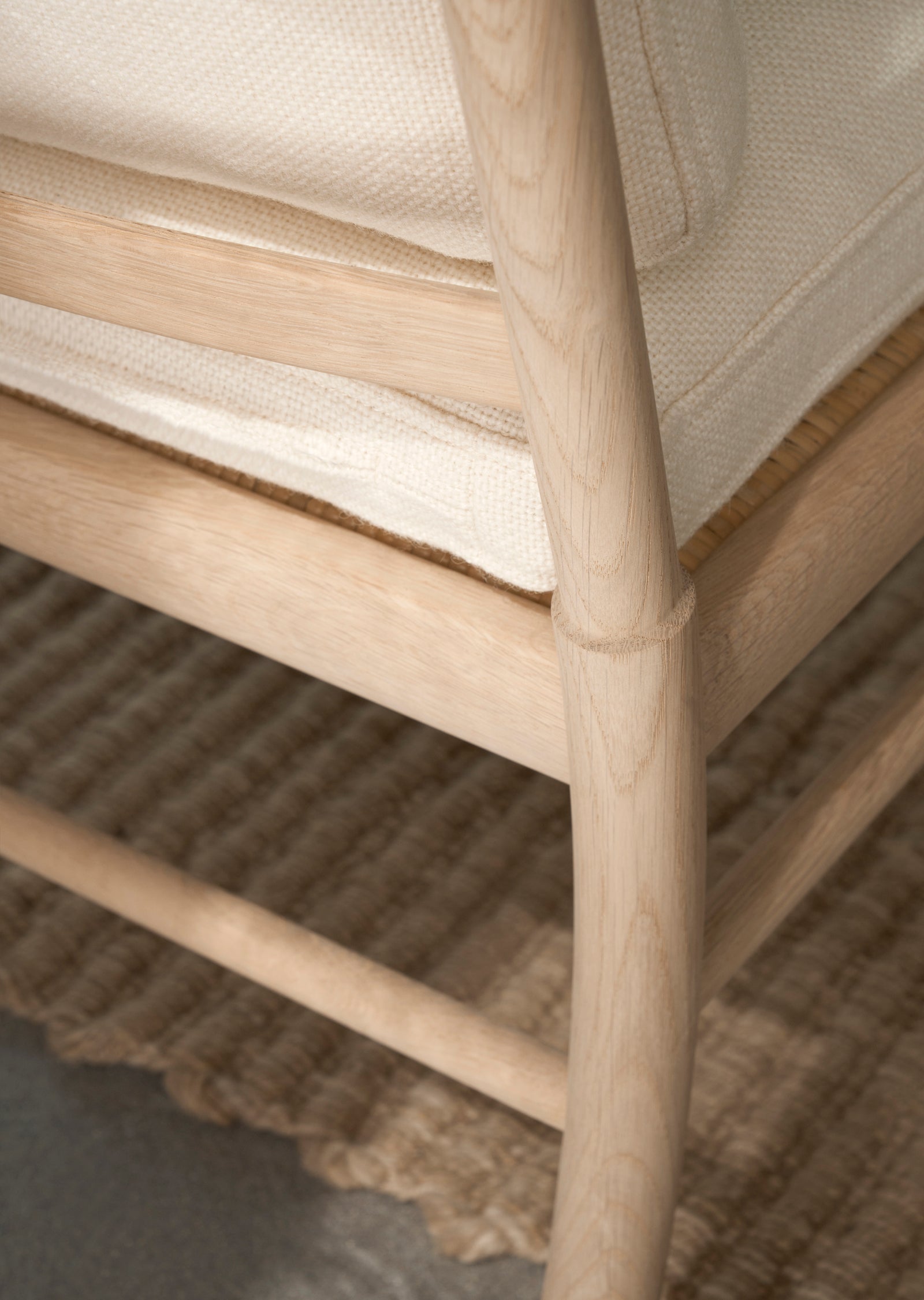 OW149 Colonial Chair