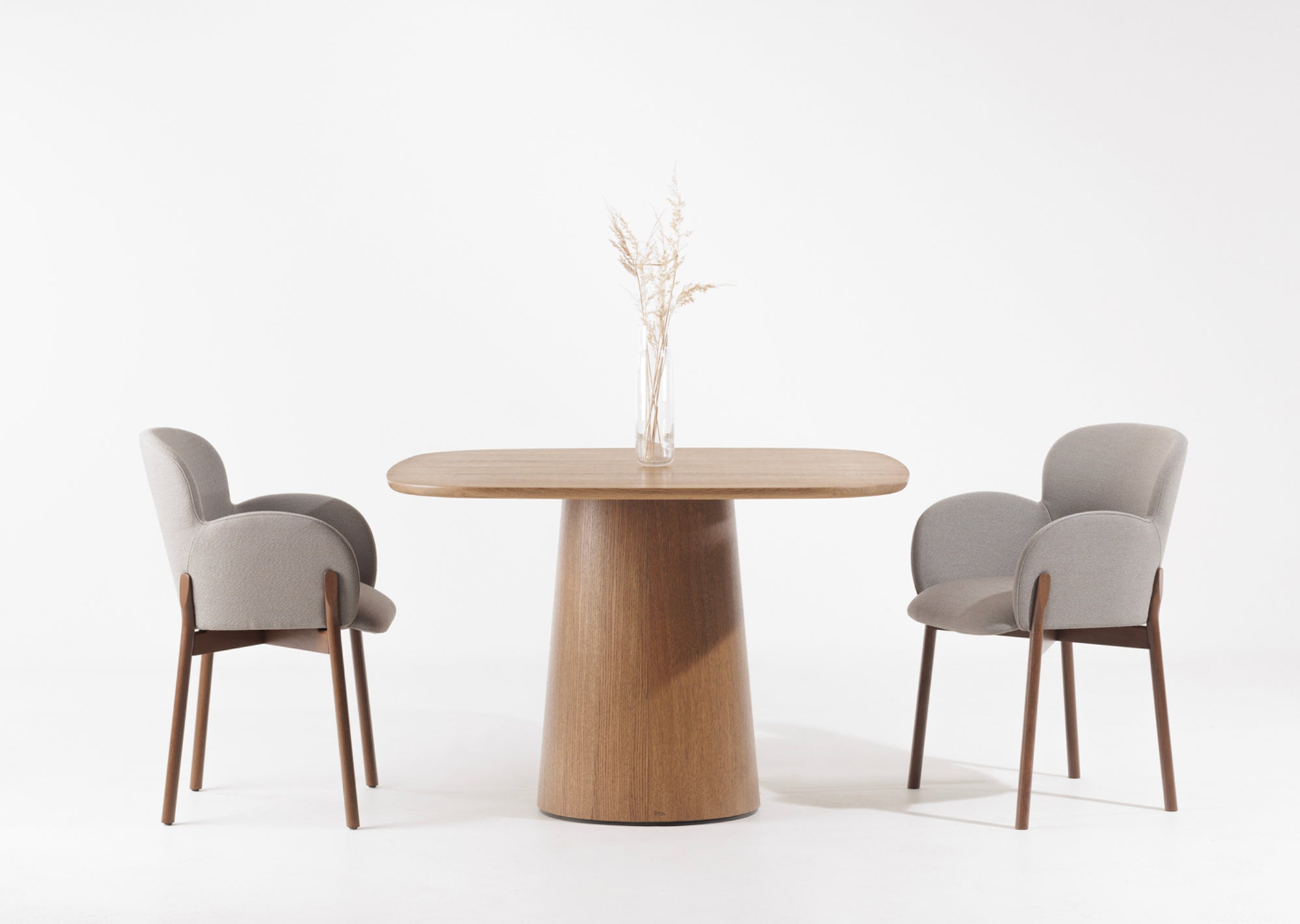 P.O.V. 462 Dining Table
