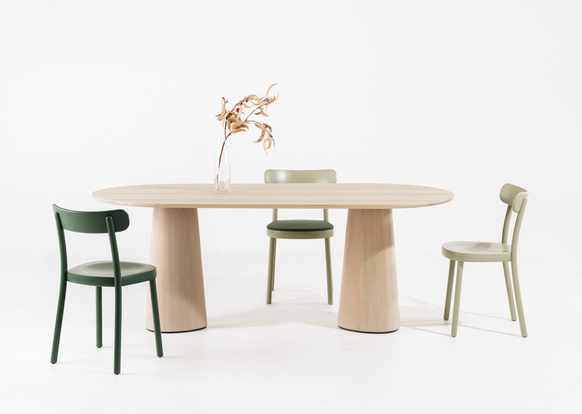 P.O.V. 470 Dining Table