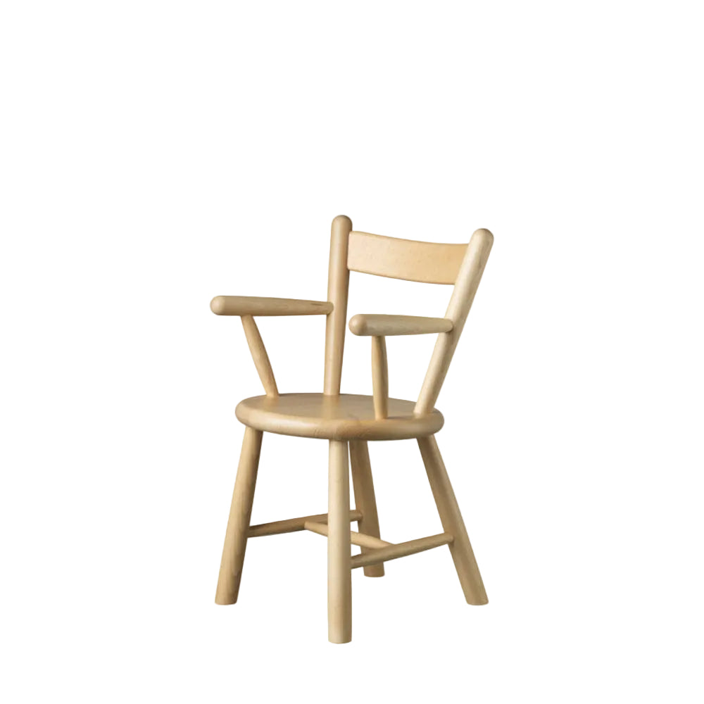P9 Children's Chair — Nature Lacquered Beech