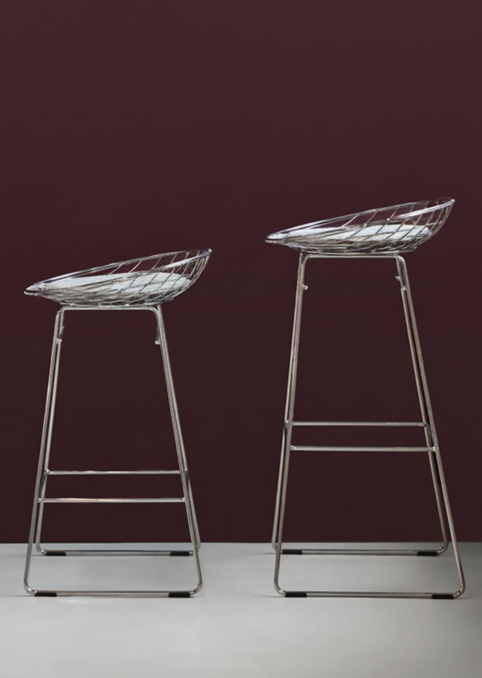 KM06/KM07 Wire Bar and Counter Stool