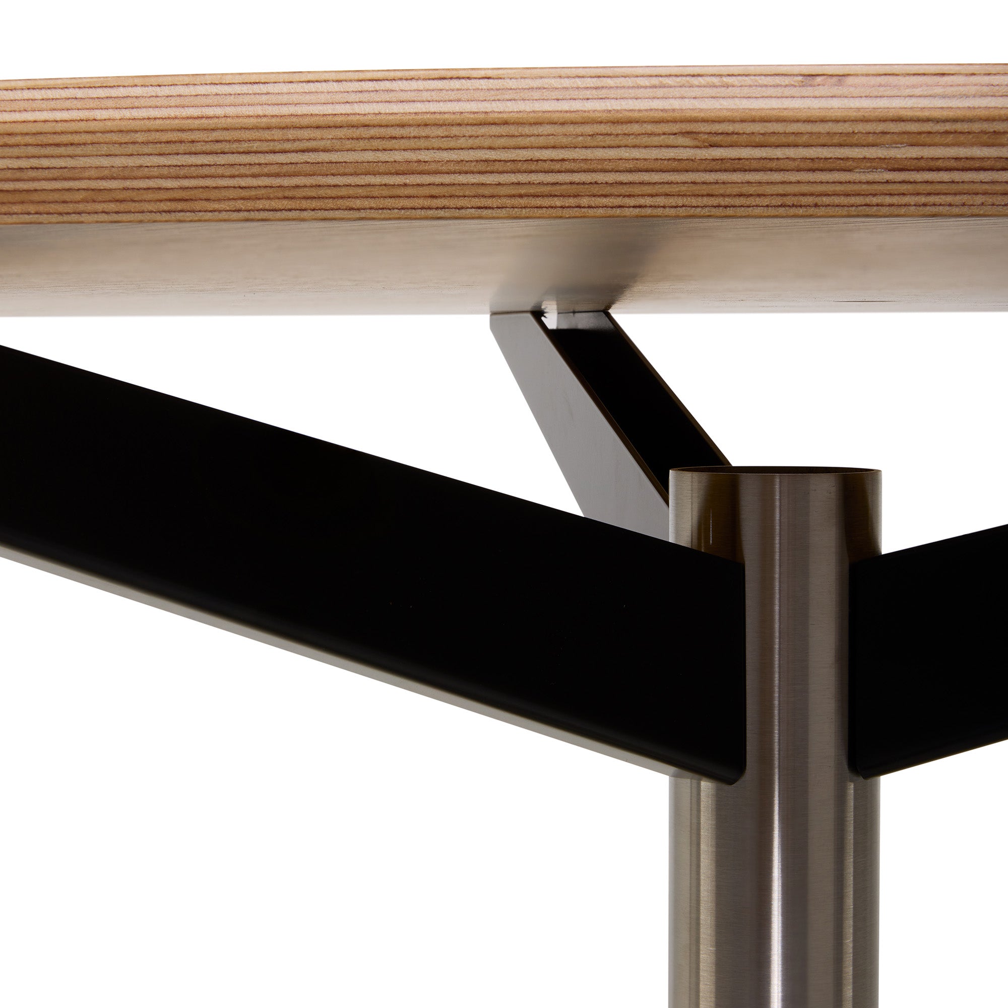 TE06 Dining Table
