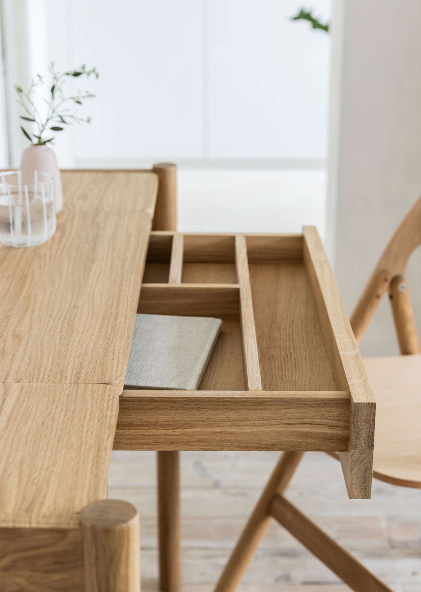 Pala Dressing Table