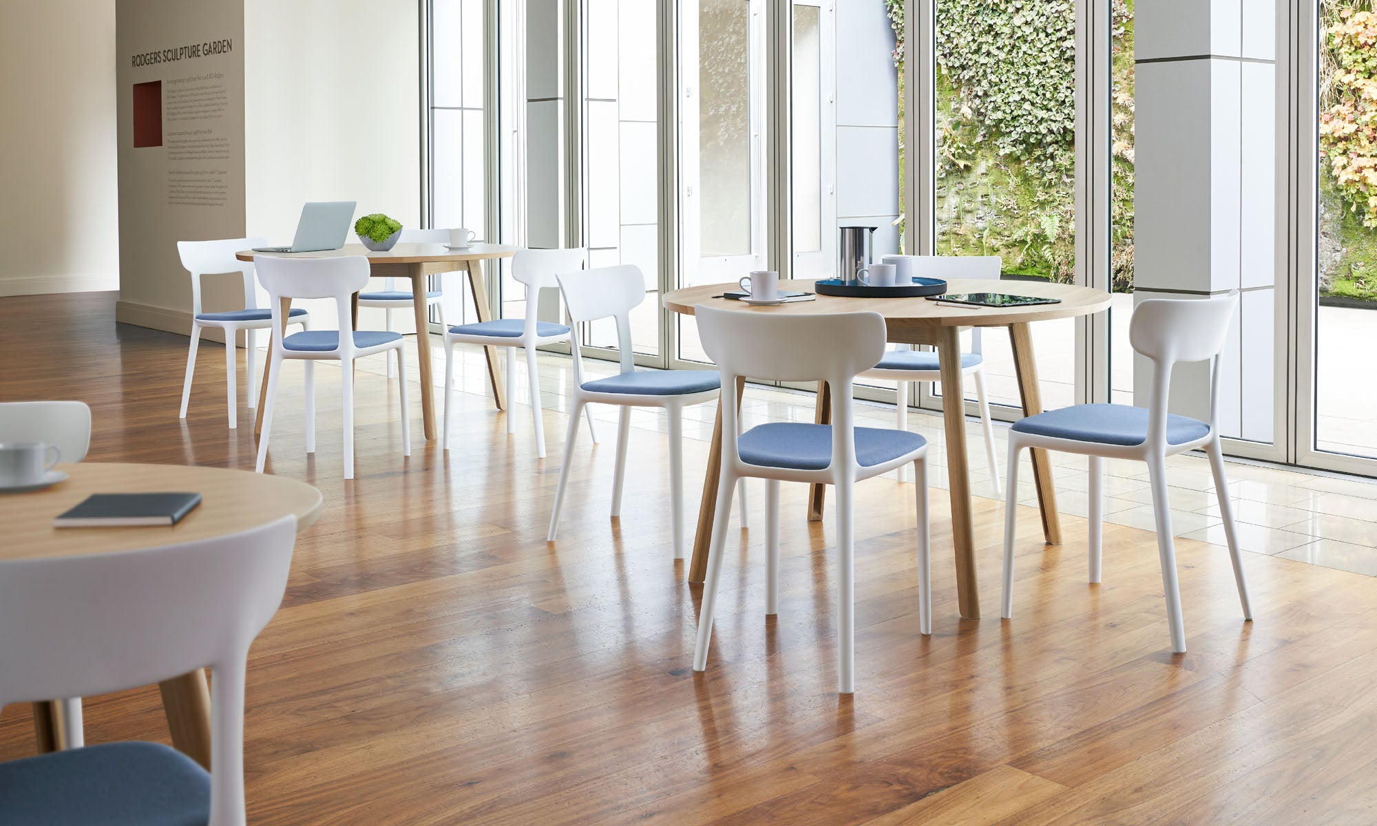 Queue Dining Chair