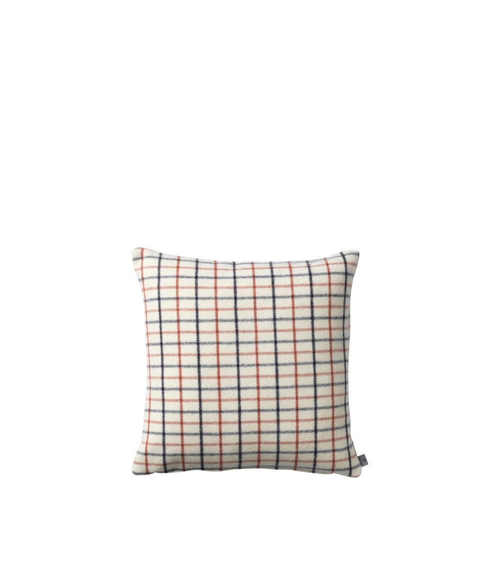 R16 Slotsholmen Square Cushion — Red Wool