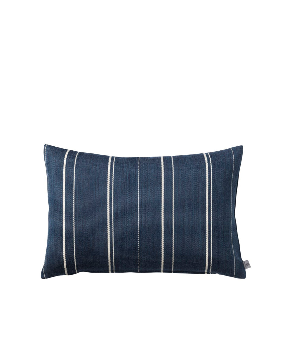 R17 Råbjerg Rectangle Cushion — Blue Cotton