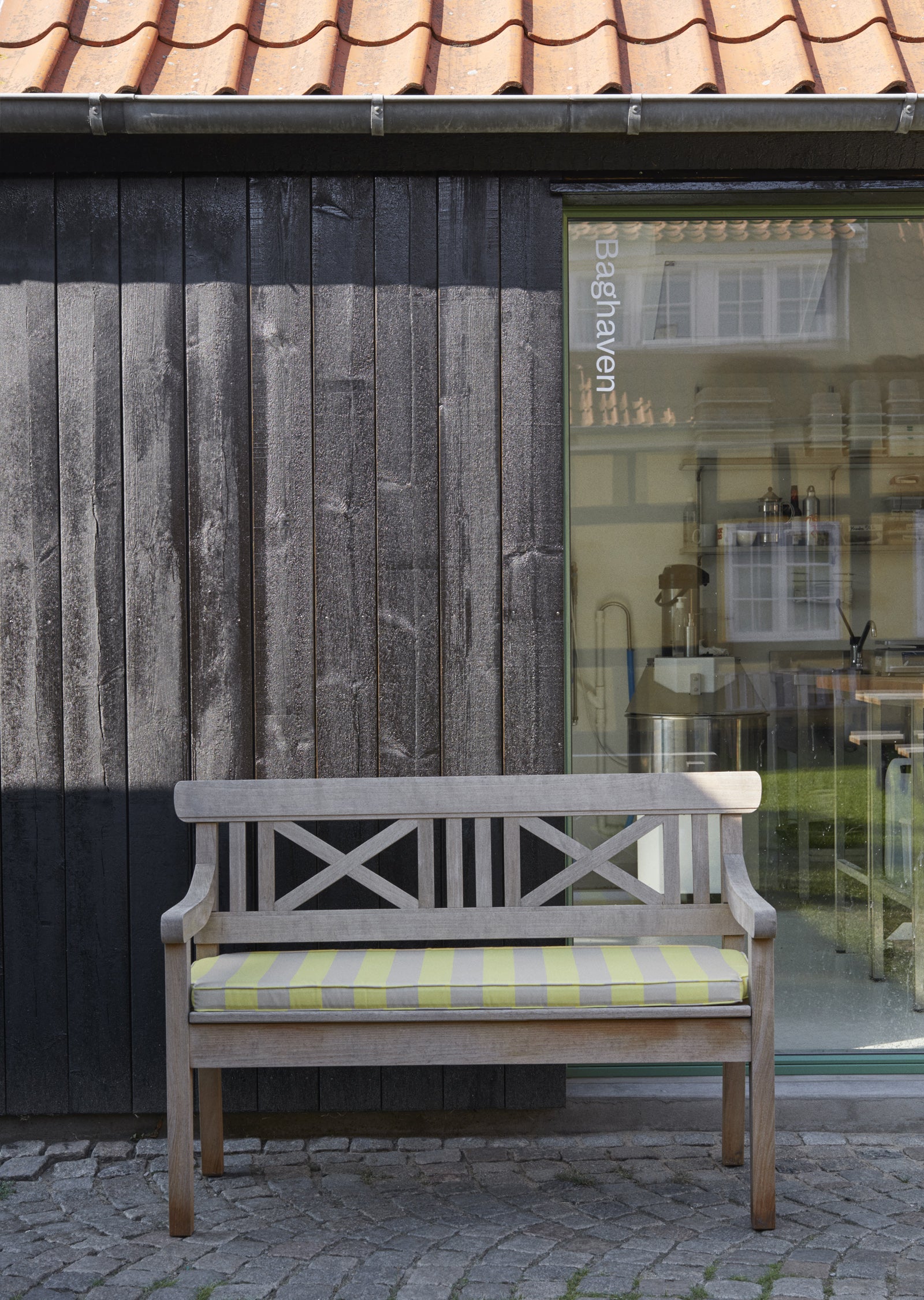 Drachmann Bench