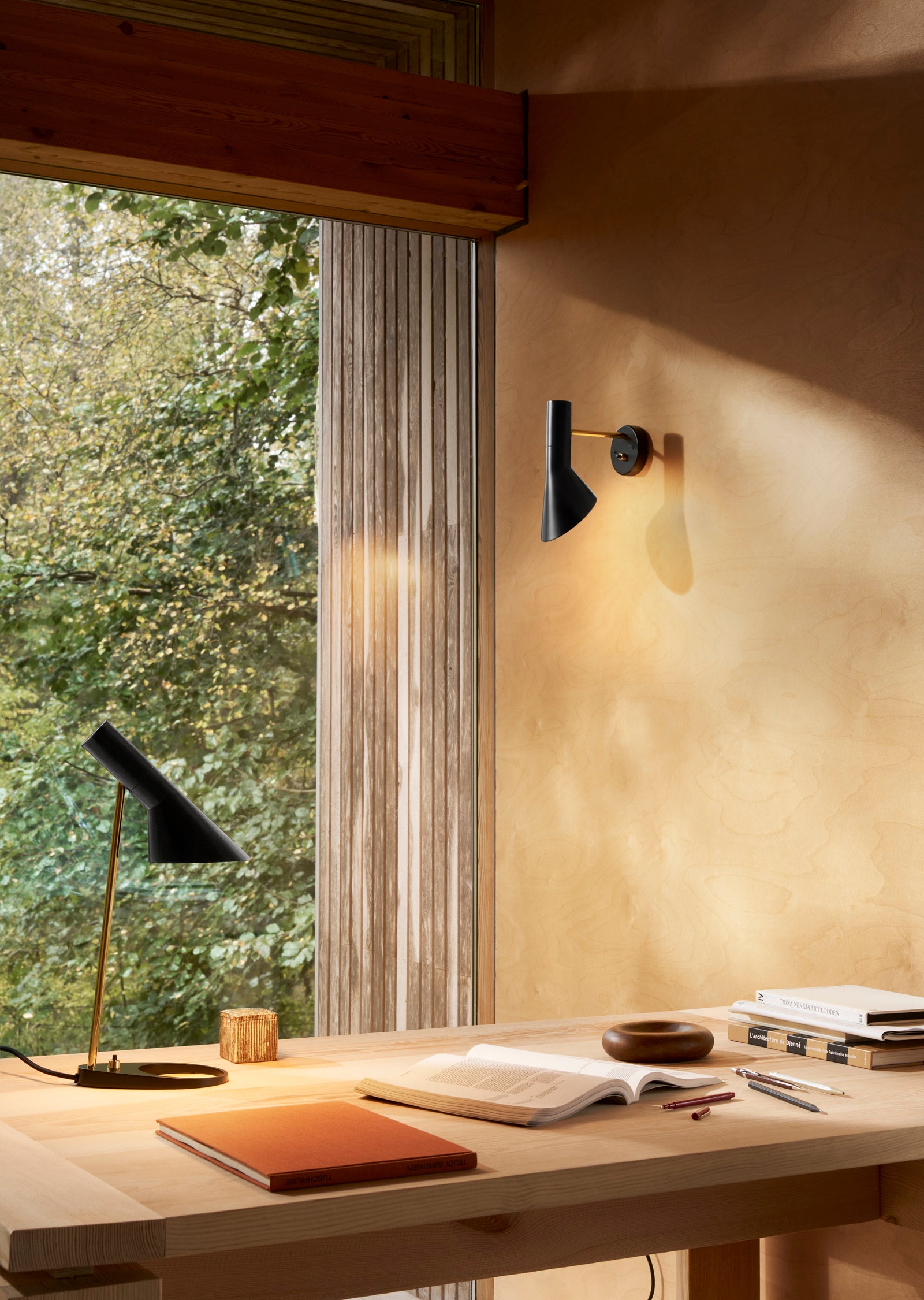 AJ Wall Lamp