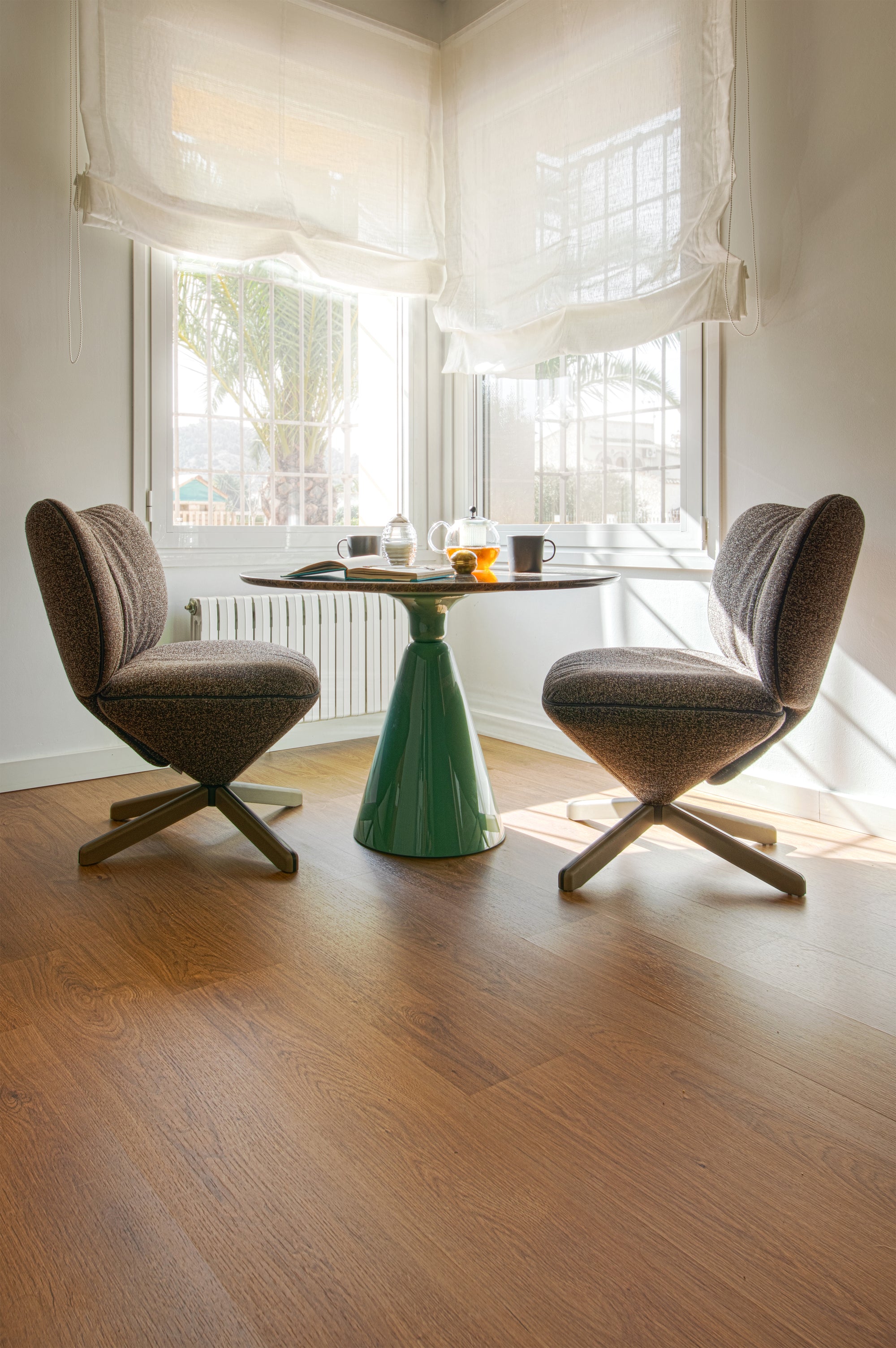 Pion Petra Dining Table