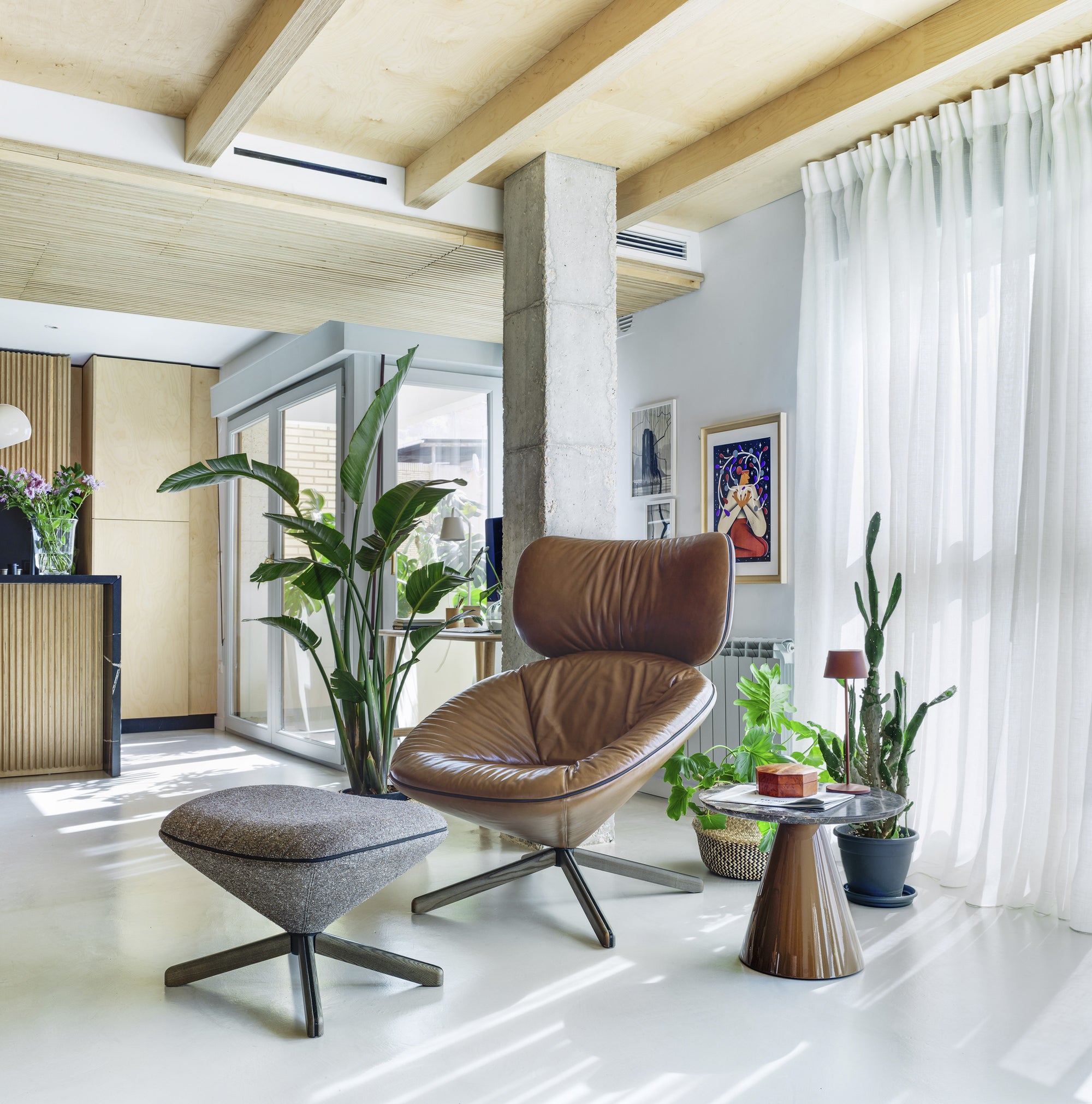 Pion Petra Coffee Table