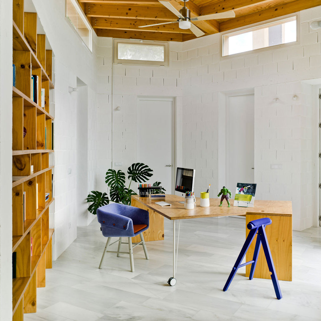 Collar Chair — Wood Legs