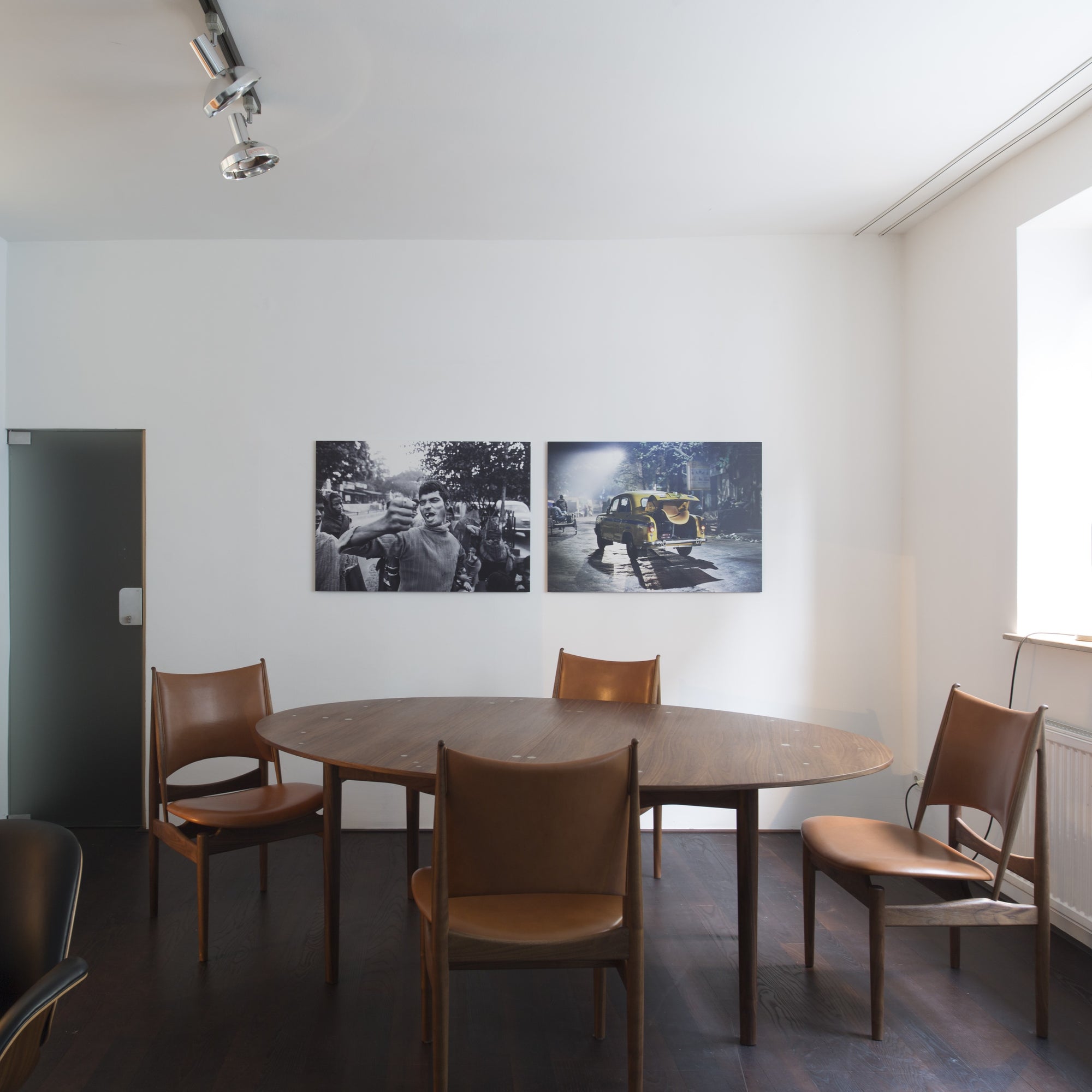 Silver Extension Table