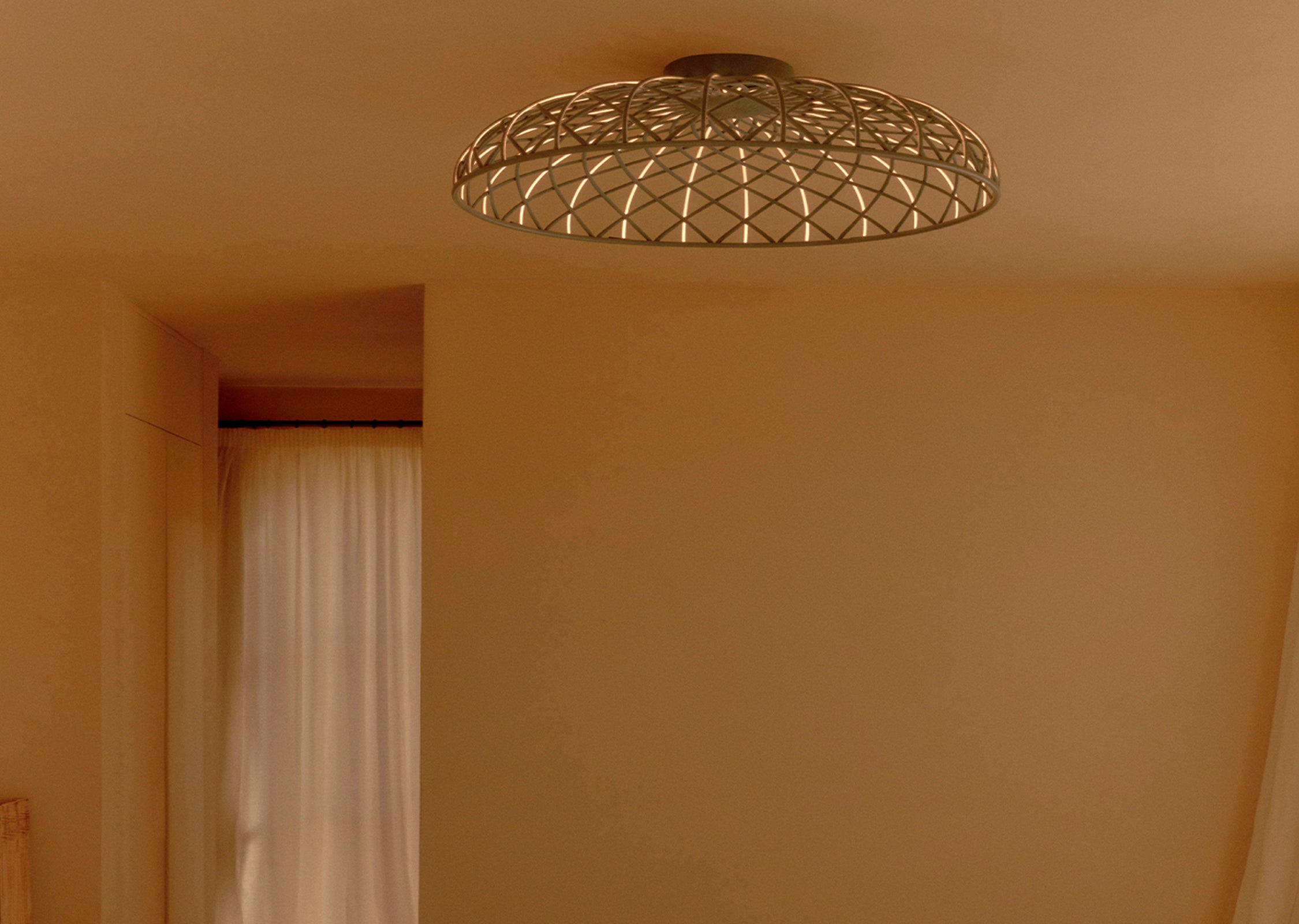 Skynest Ceiling Lamp