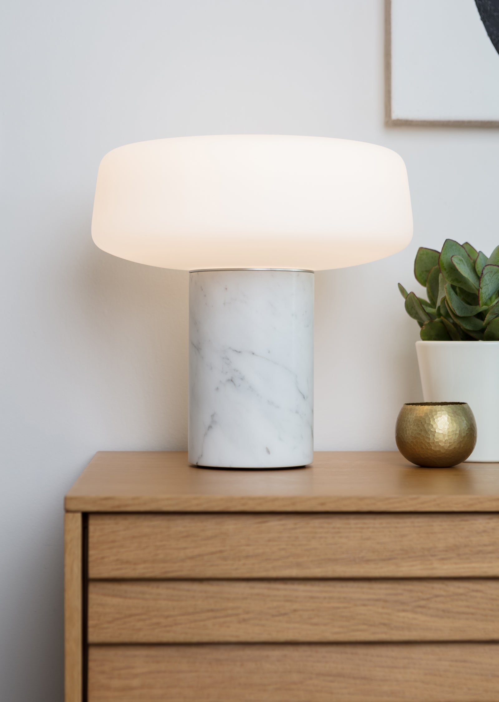 Solid Table Lamp