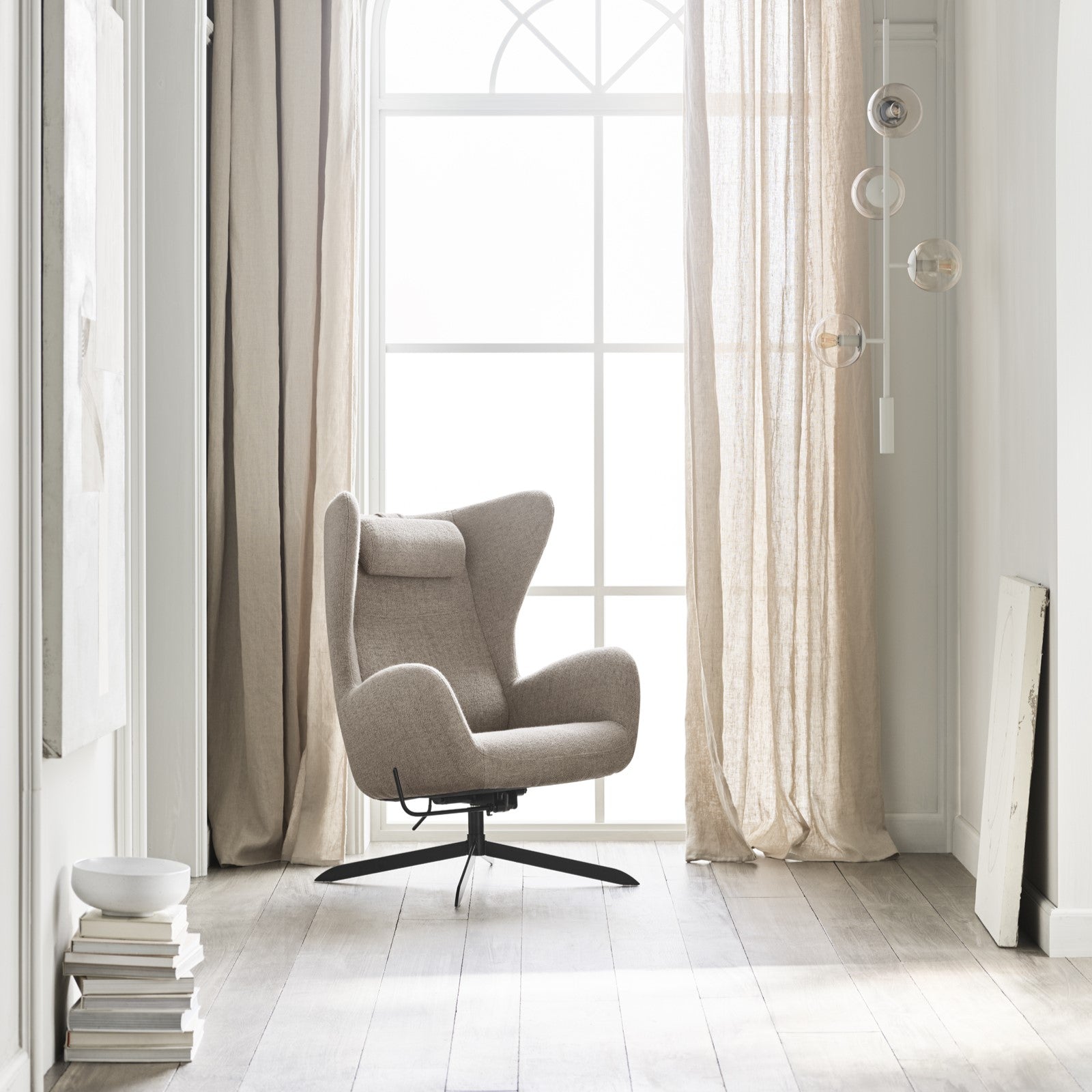 Solo Armchair