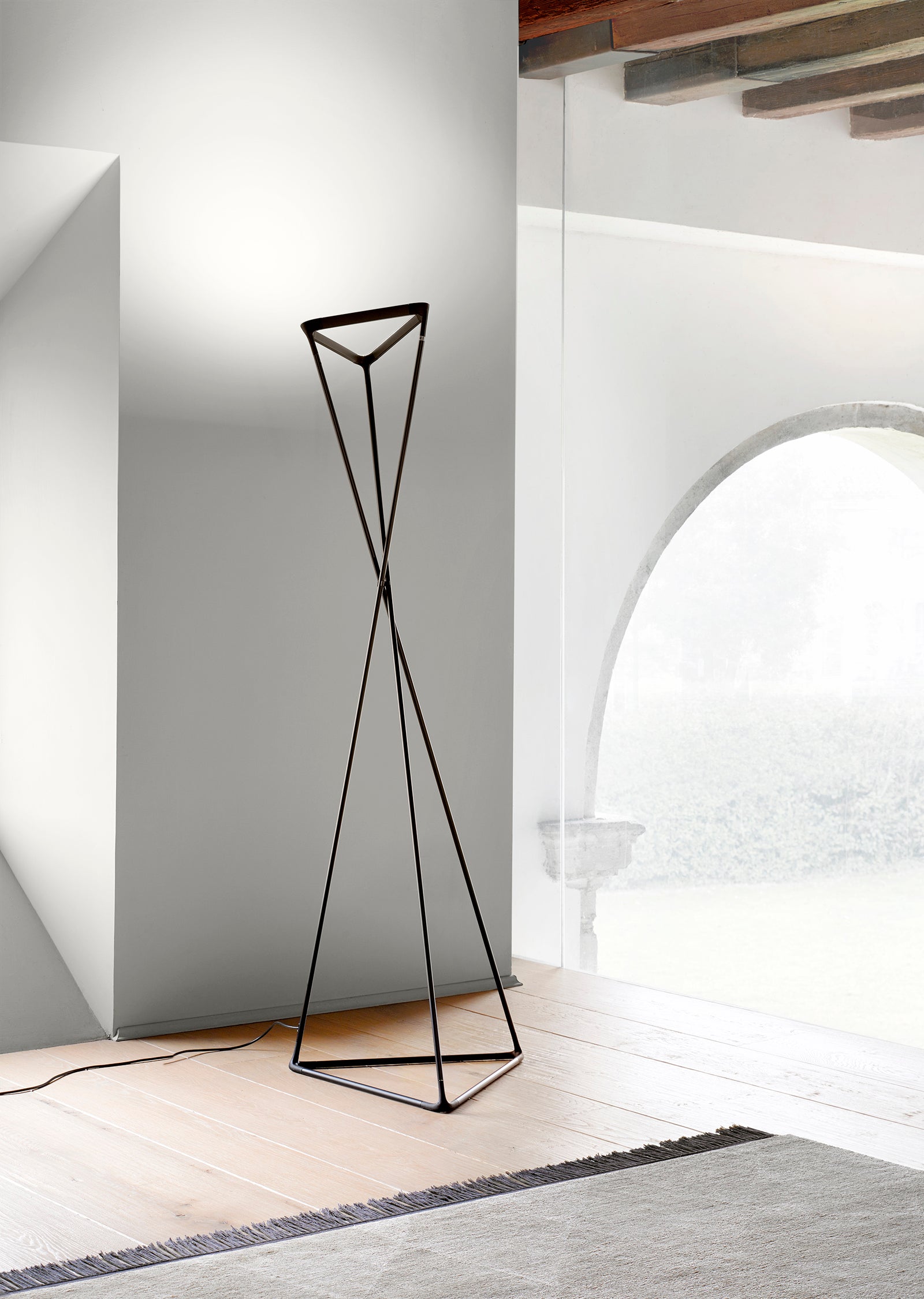 Tango Floor Lamp