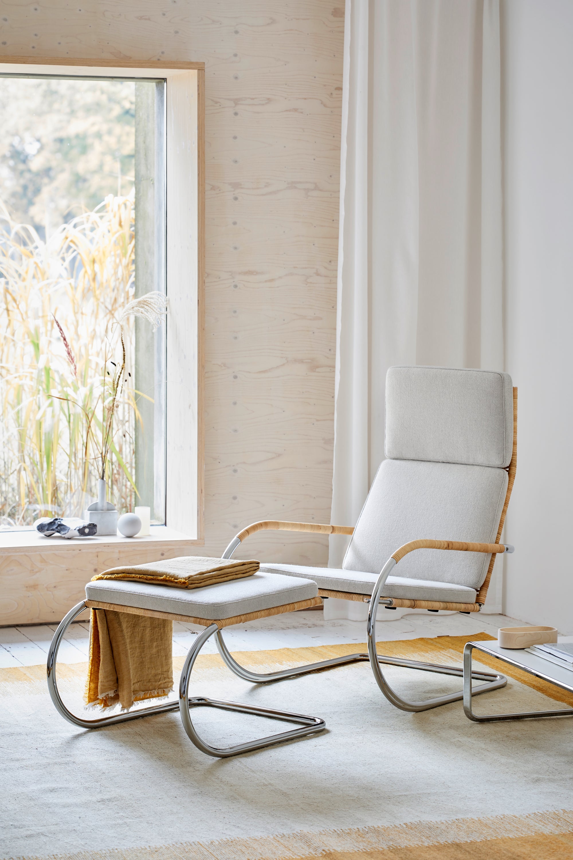 C35 Footstool