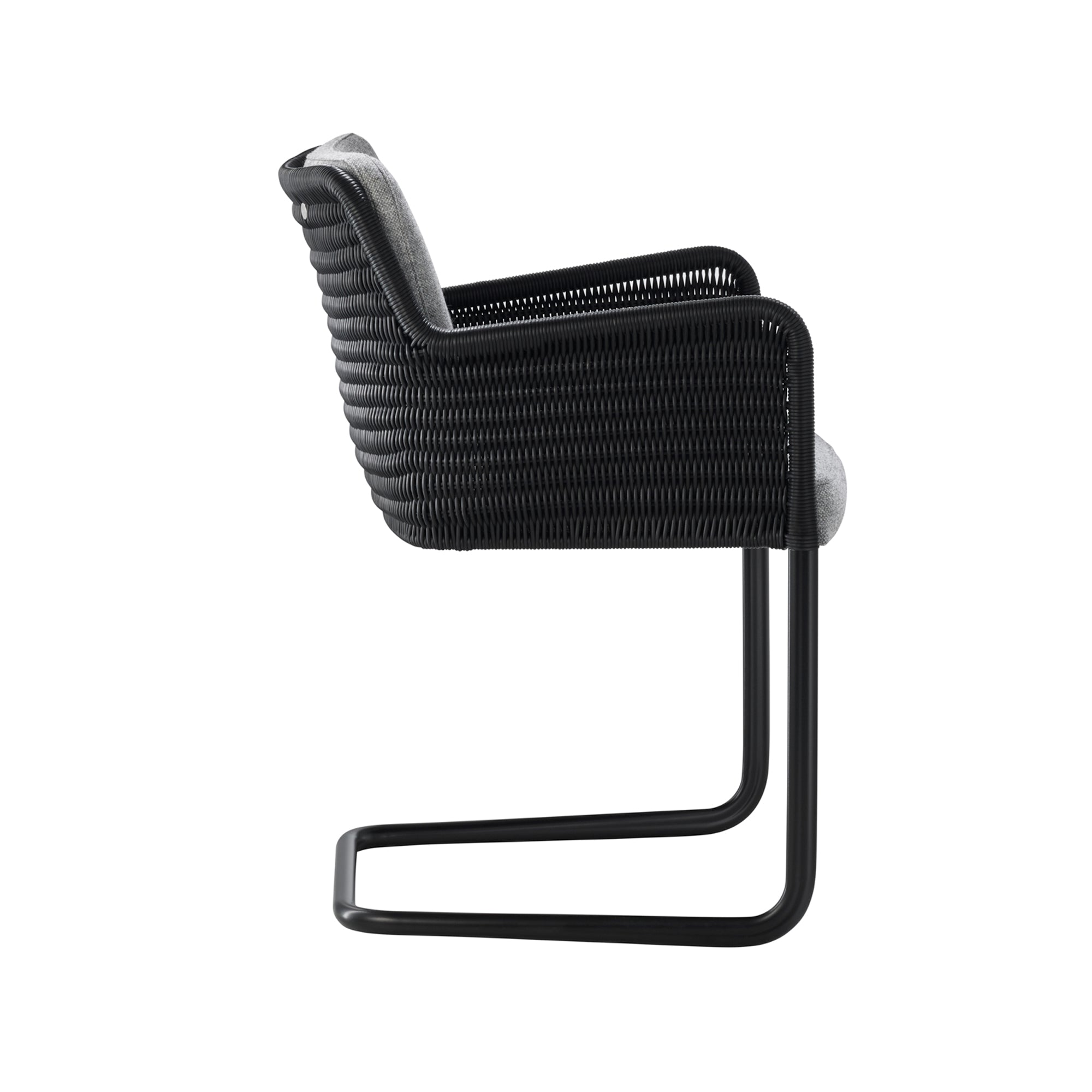 D43 Cantilever Chair — Black