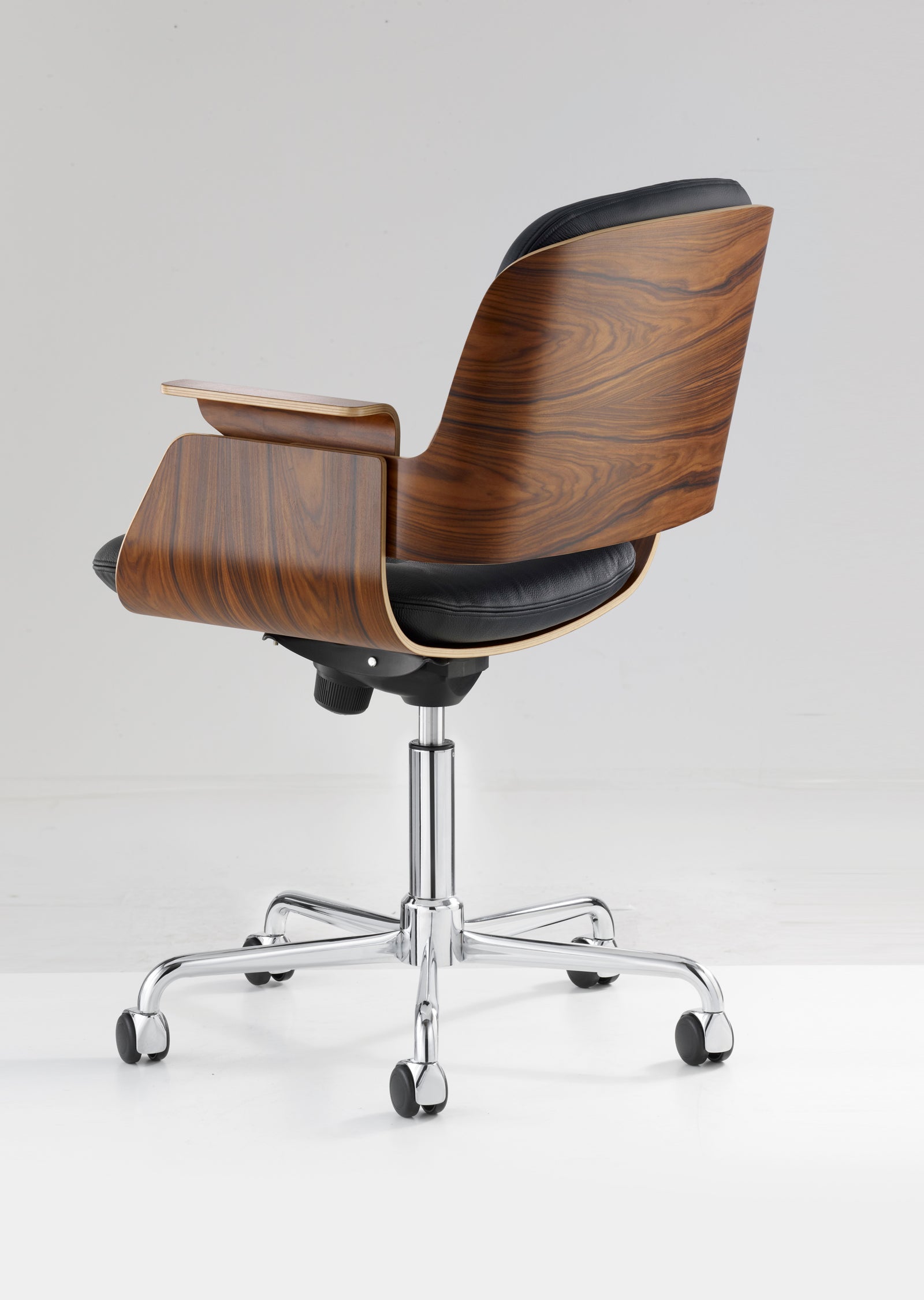 D49 Desk Chair