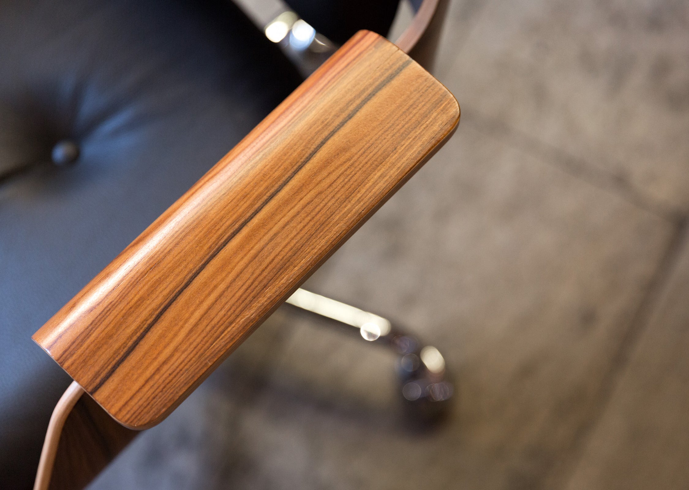 D49 Desk Chair