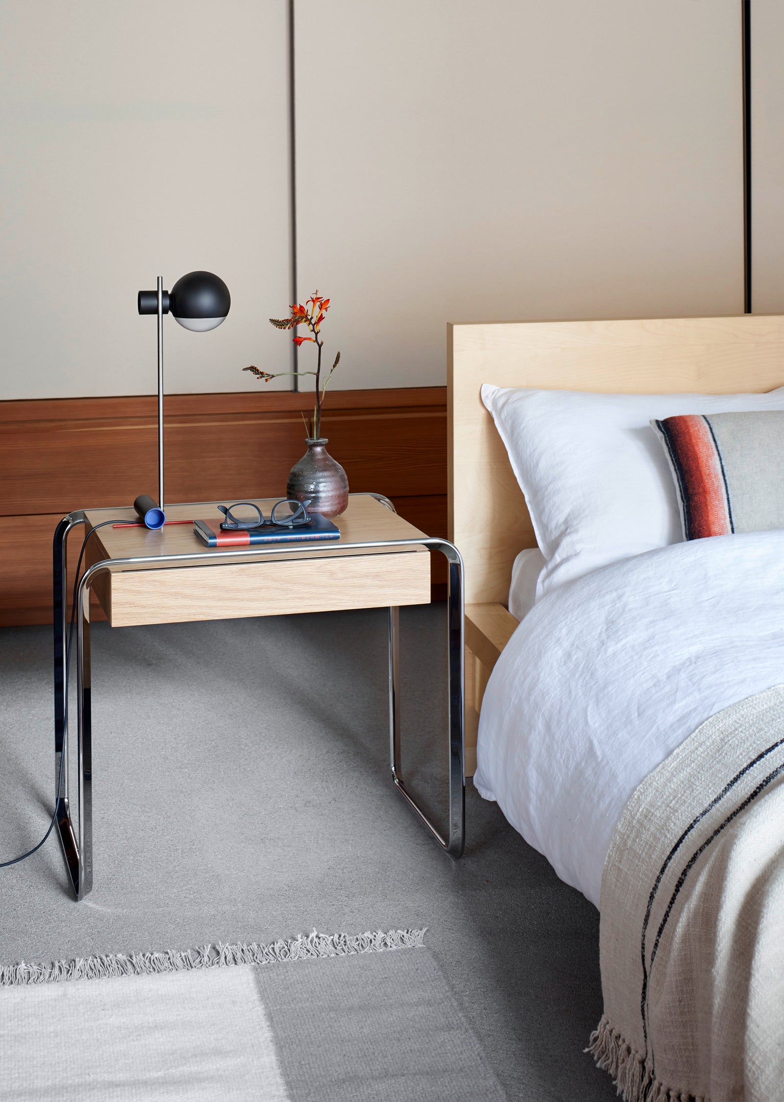 K2A Oblique Side Table