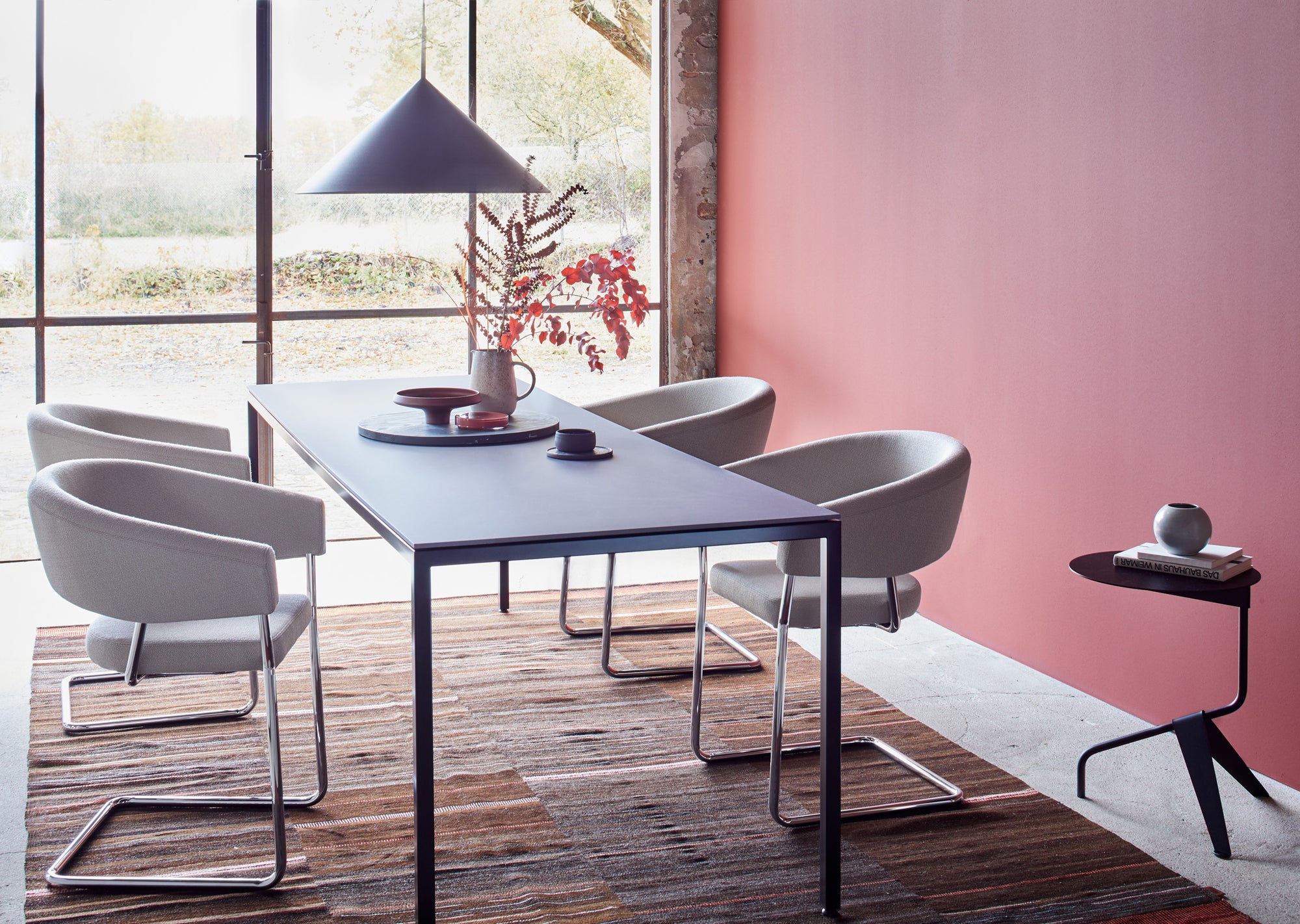 D9 Cantilever Chair