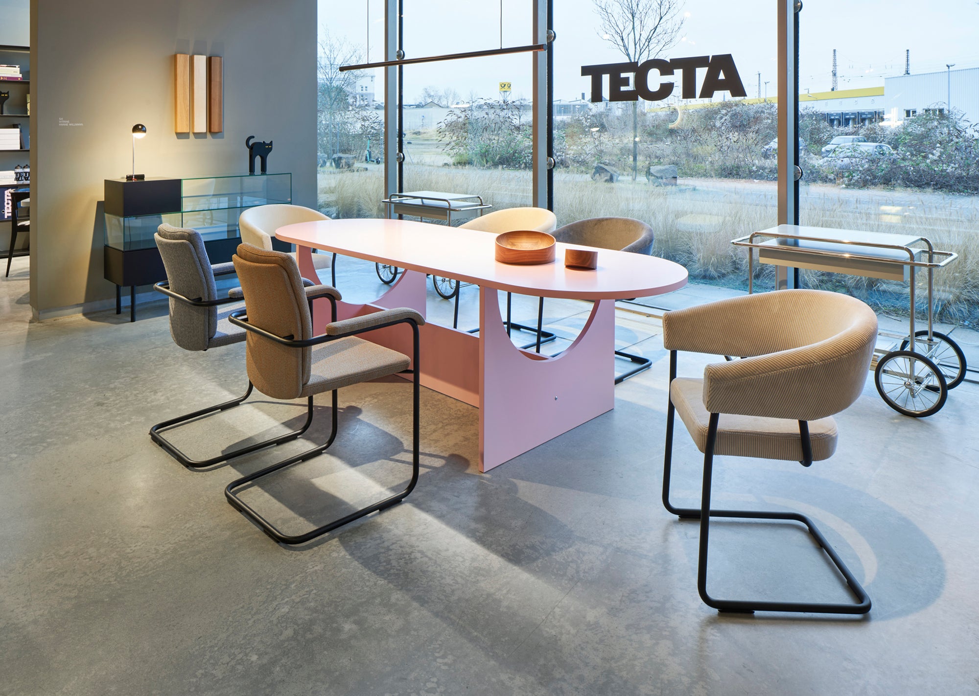 D9 Cantilever Chair