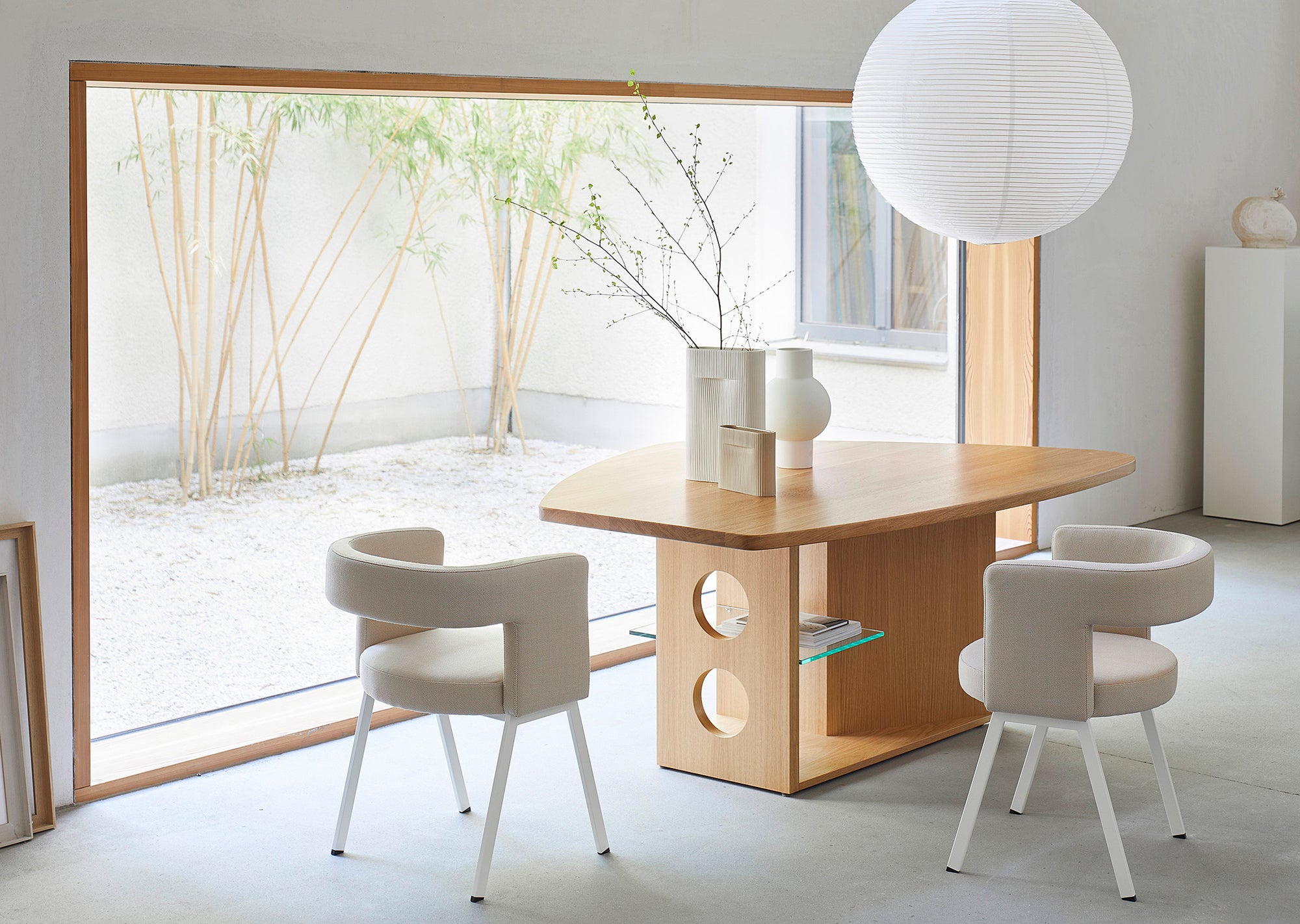 D8P Armchair — 4 Leg Base